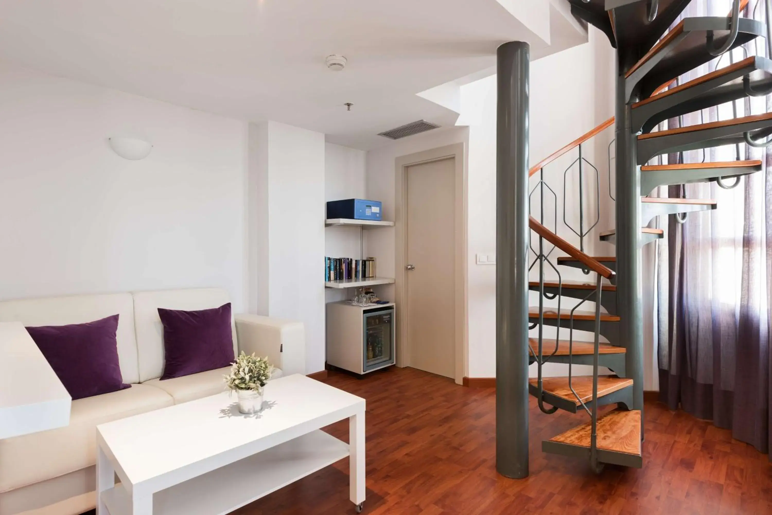 Bedroom in NH Valencia Las Artes Bedroom in NH Valencia Las Artes