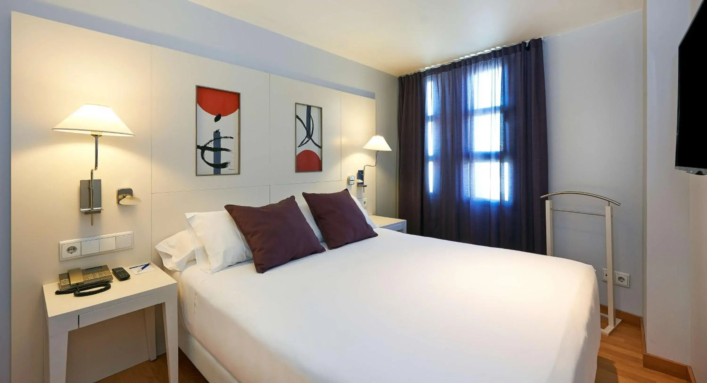 Bedroom, Bed in NH Valencia Las Artes Bedroom, Bed in NH Valencia Las Artes