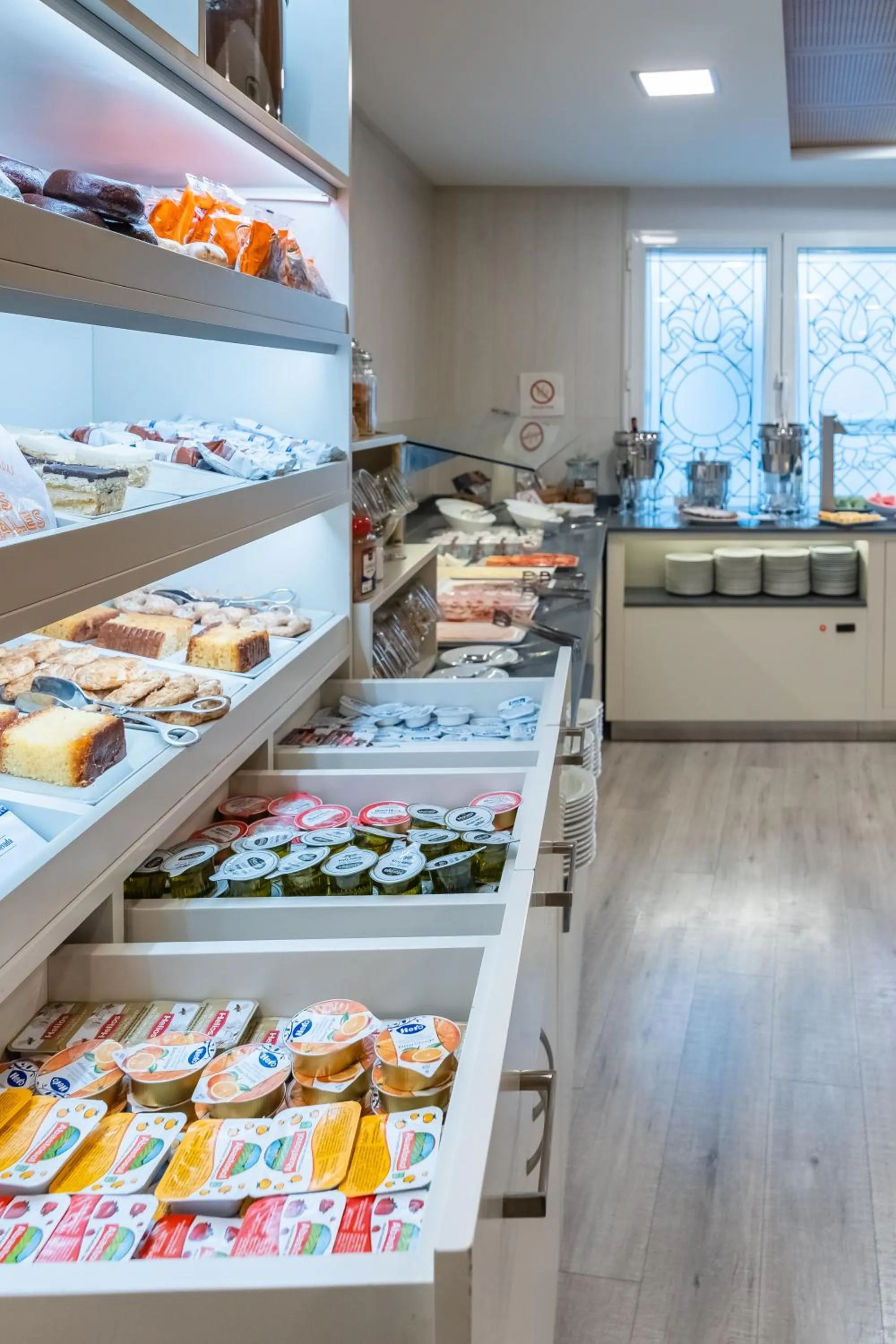 Buffet breakfast in Hotel Selu