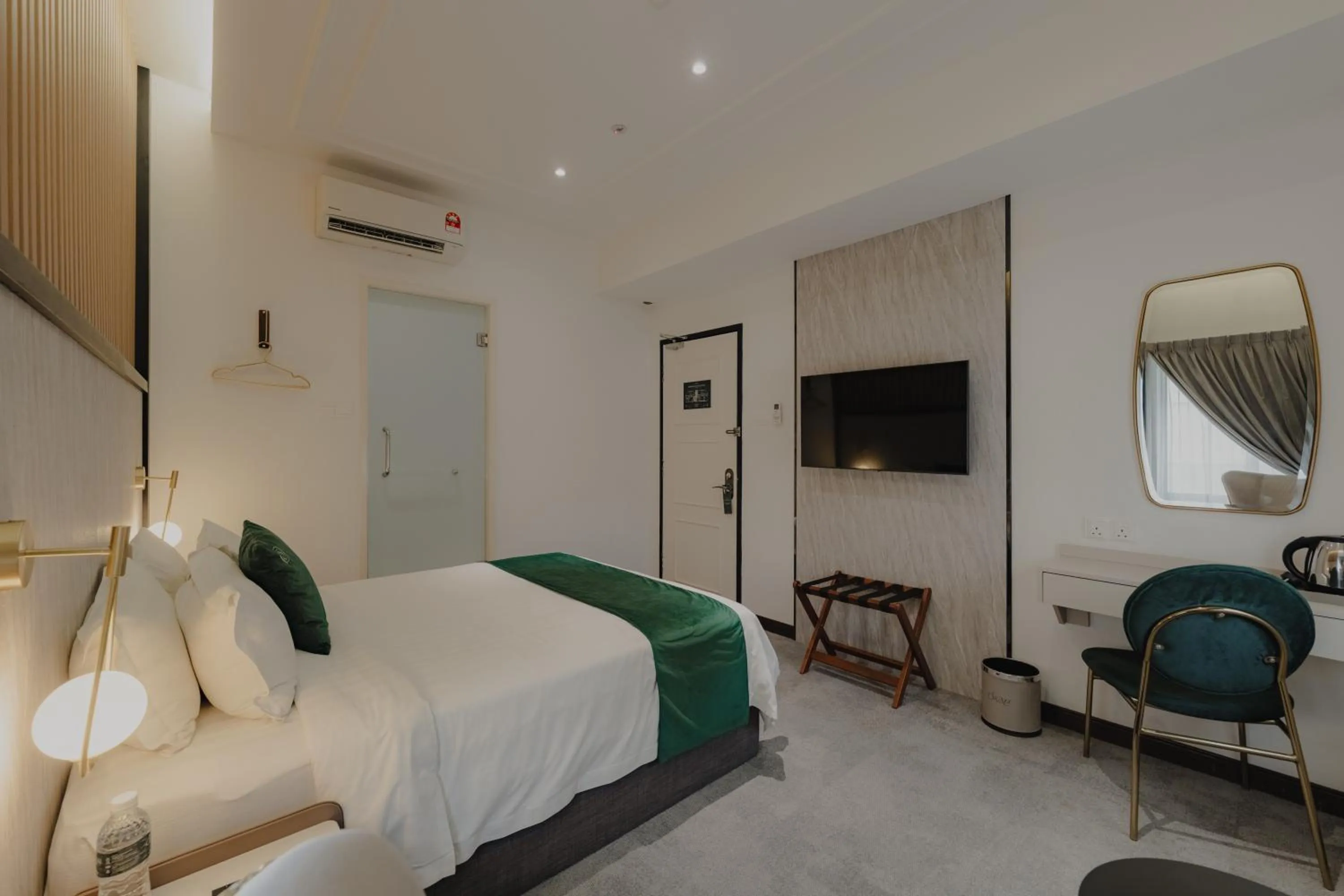 Bedroom, Bed in Signel Poshtel, the Rare Gem of North Borneo