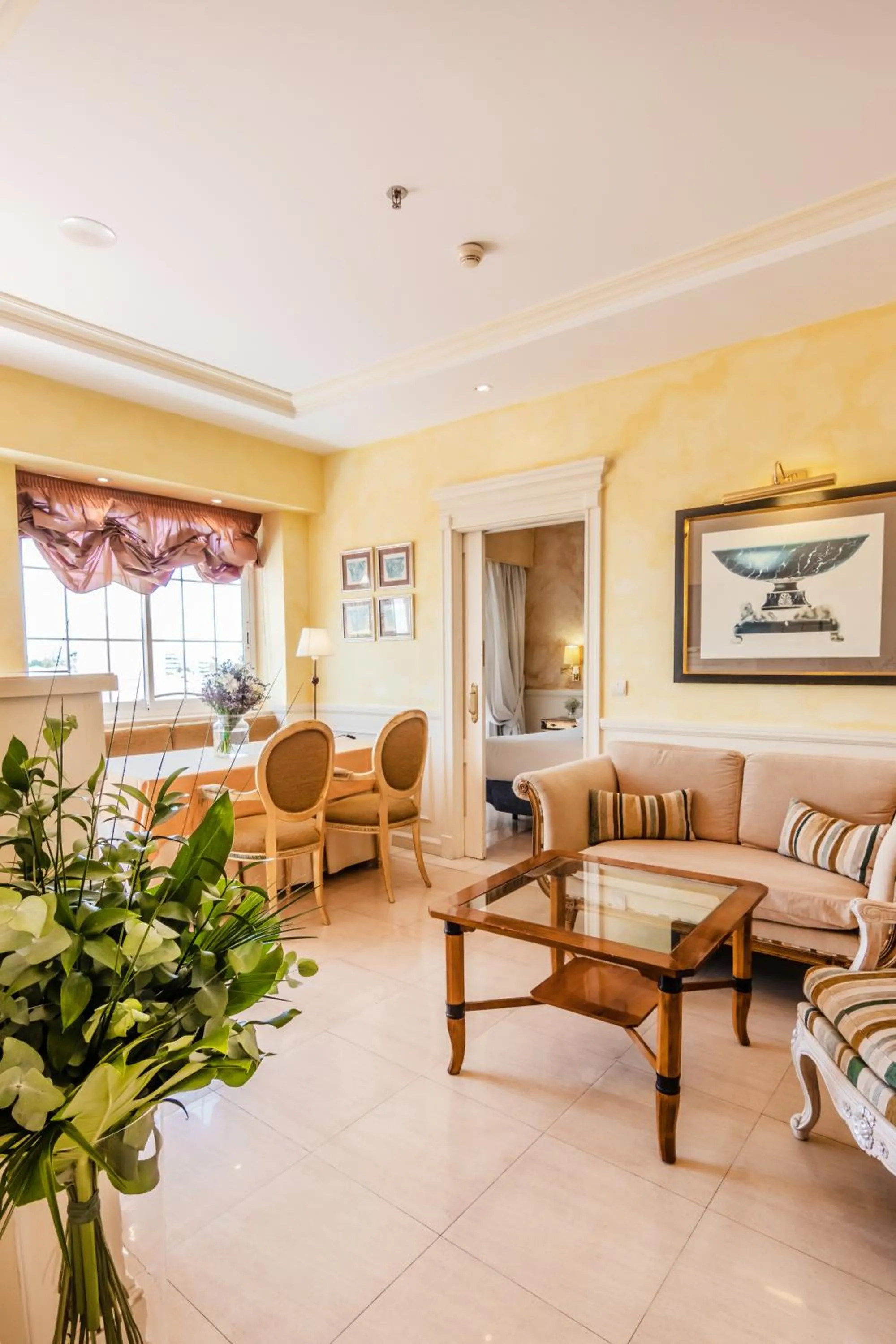 Living room in Guadalpin Suites