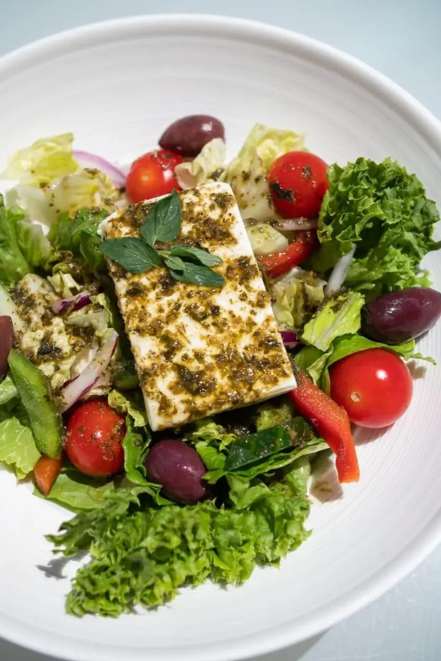 Restaurant/places to eat in Guadalpin Suites Restaurant/places to eat in Guadalpin Suites