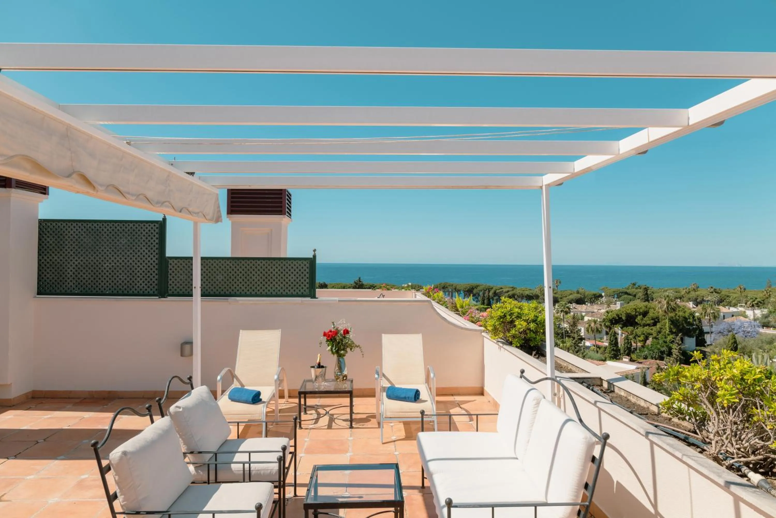 Balcony/Terrace in Guadalpin Suites