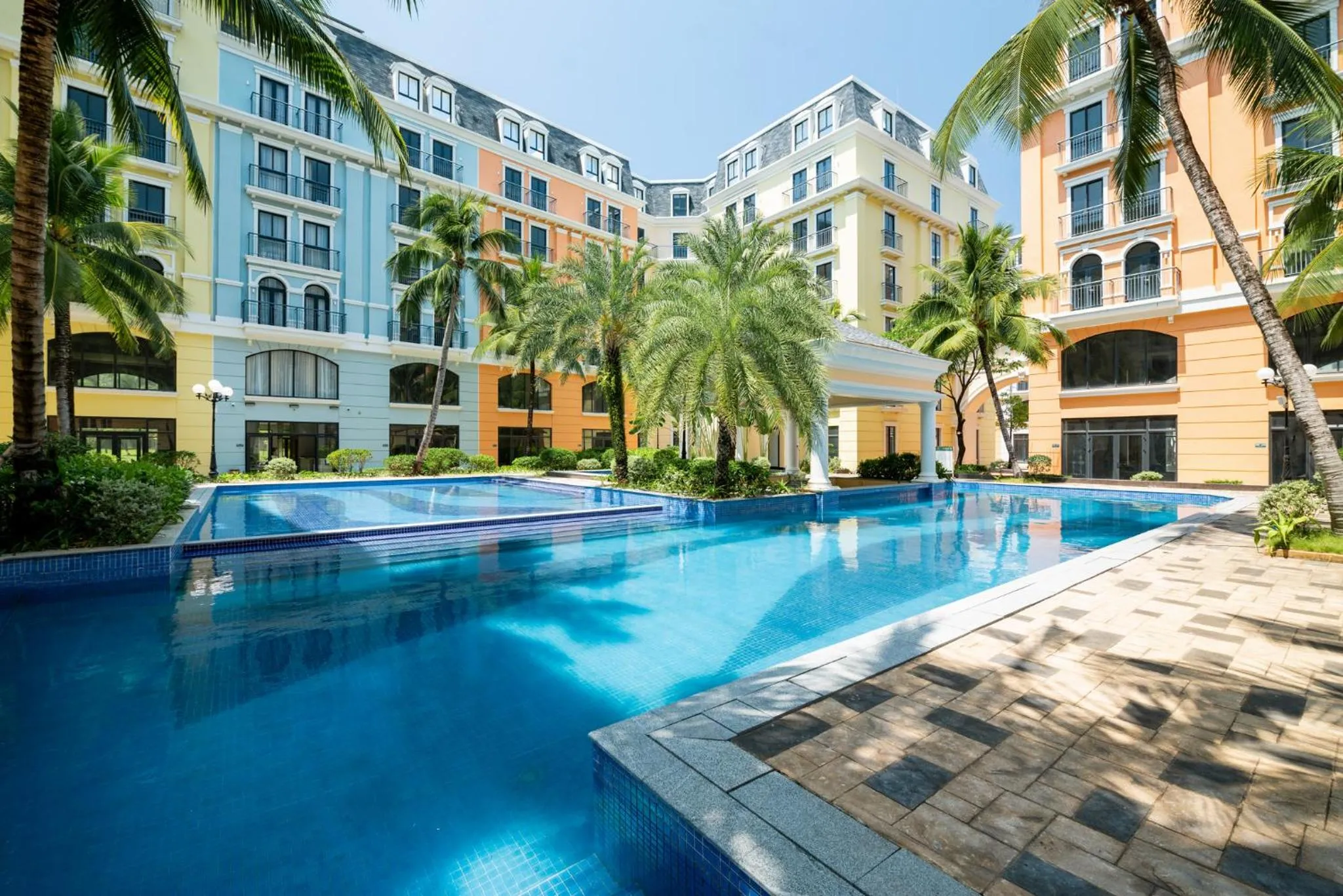 Swimming pool in Hanvet Hotel Phu Quoc