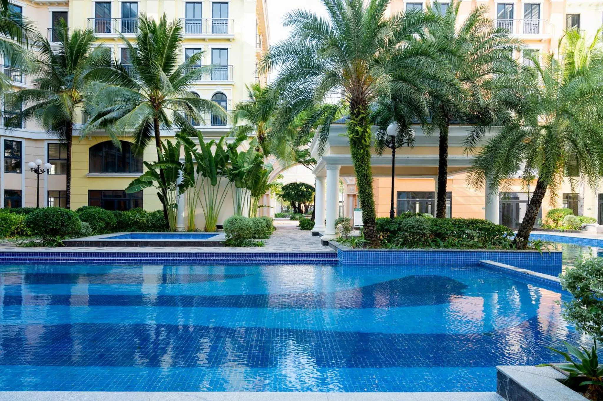 Swimming pool in Hanvet Hotel Phu Quoc