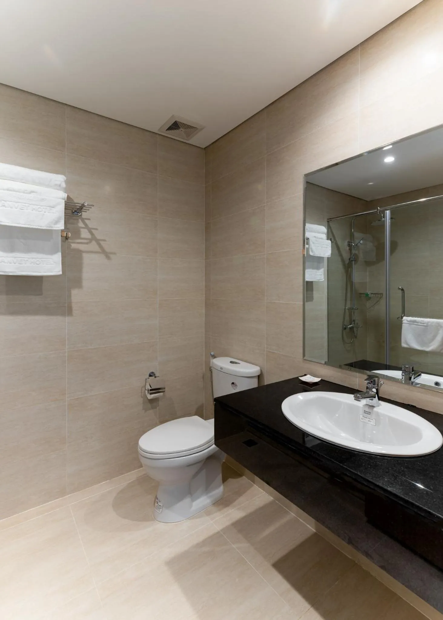 Shower in Hanvet Hotel Phu Quoc