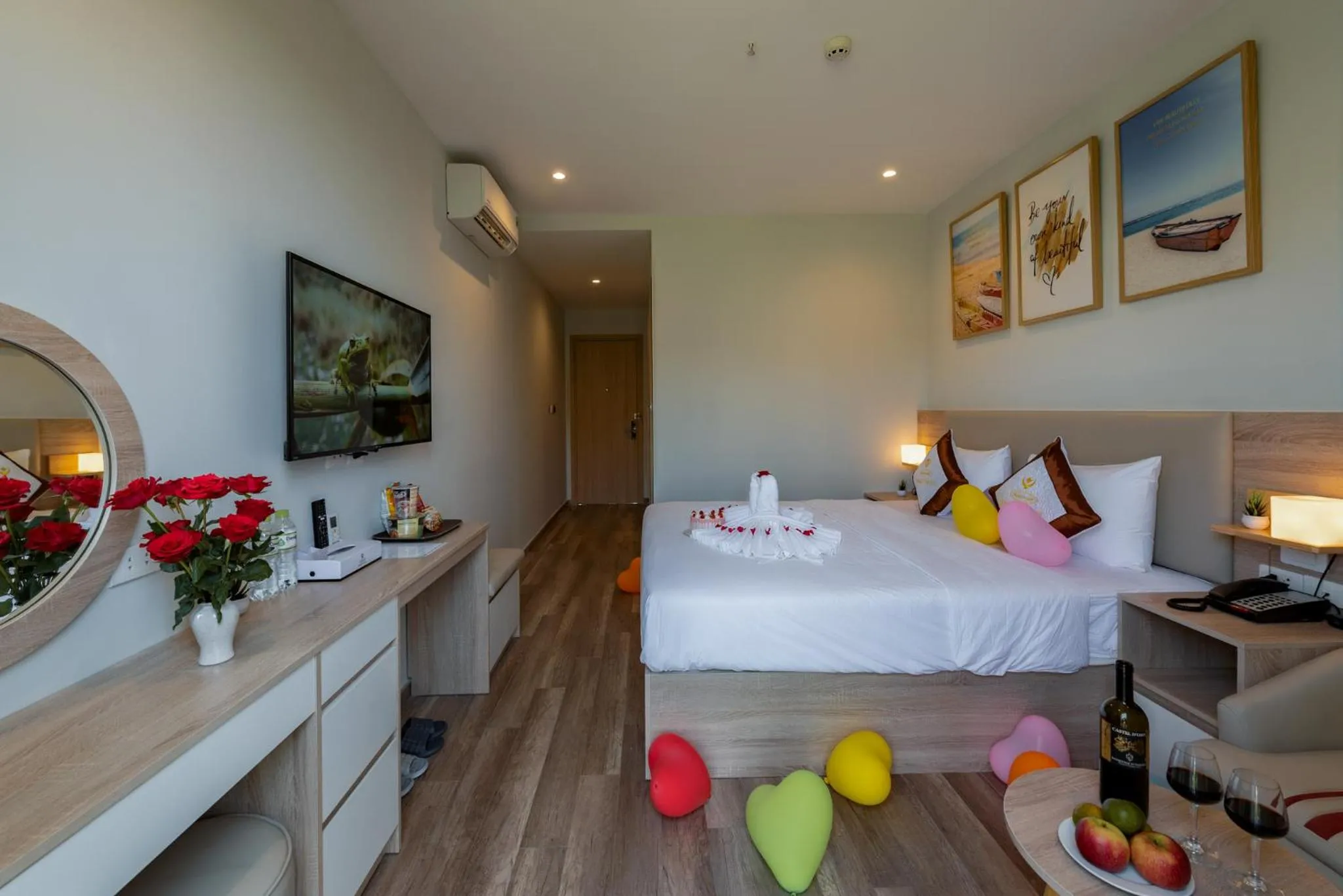 TV and multimedia, Bed in Hanvet Hotel Phu Quoc