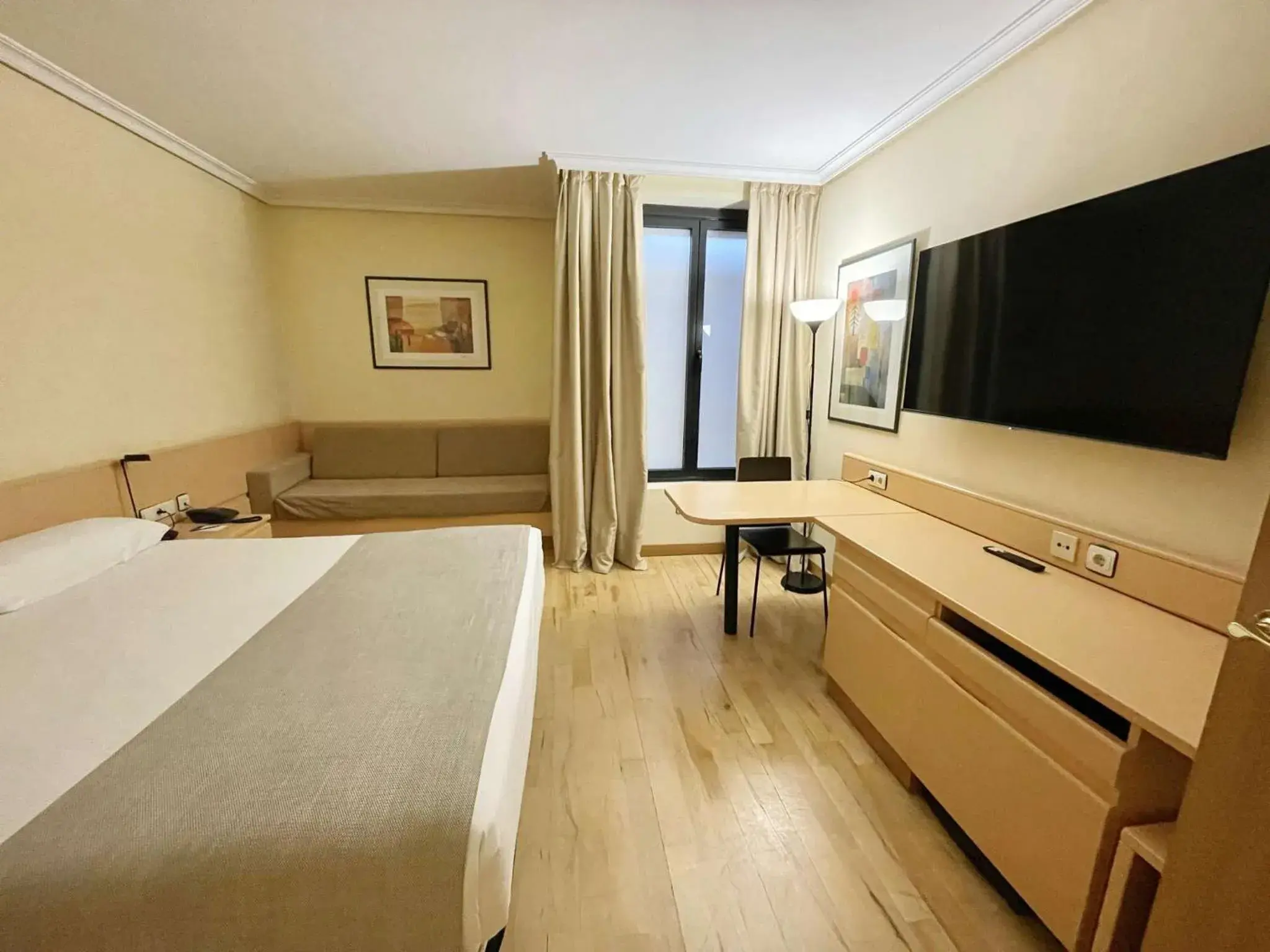 Photo of the whole room, Bed in Parquesur Photo of the whole room, Bed in Parquesur