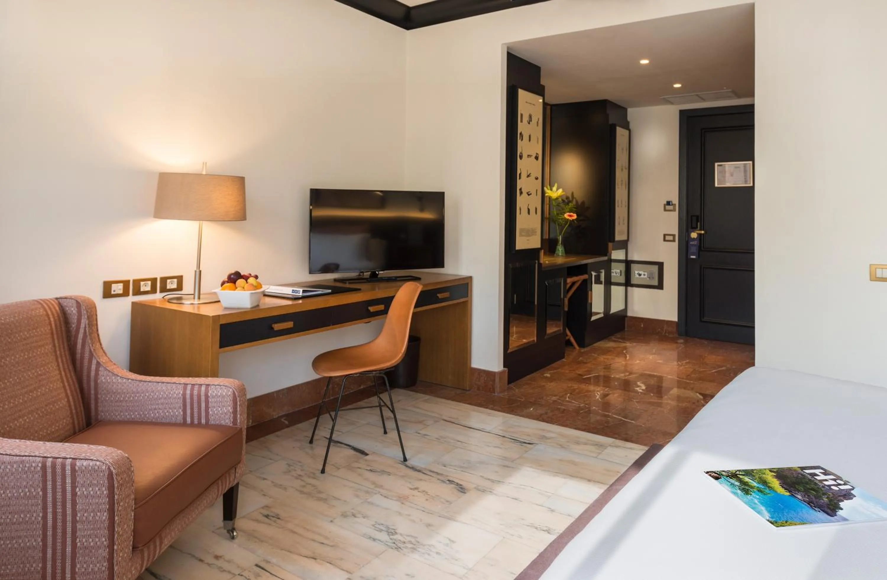 Photo of the whole room in H10 Tribeca