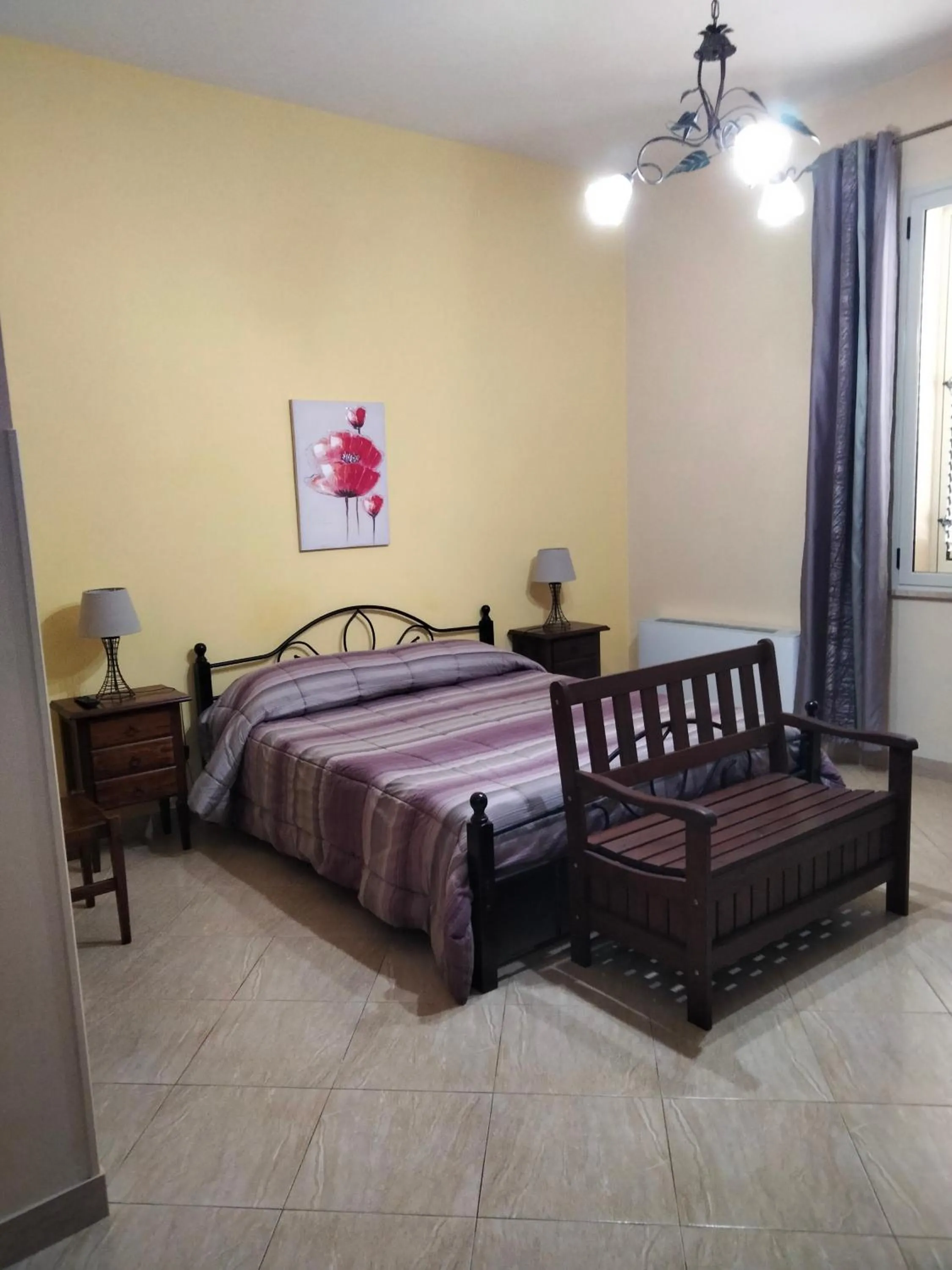 Photo of the whole room, Bed in THE BEST ROOMS & APARTMENTS - Parcheggia gratis sotto casa ed entra -