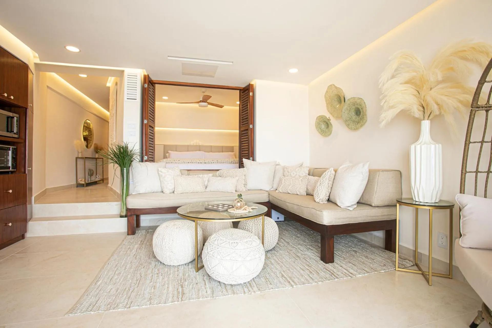 Bed in Sunscape Residence Tower