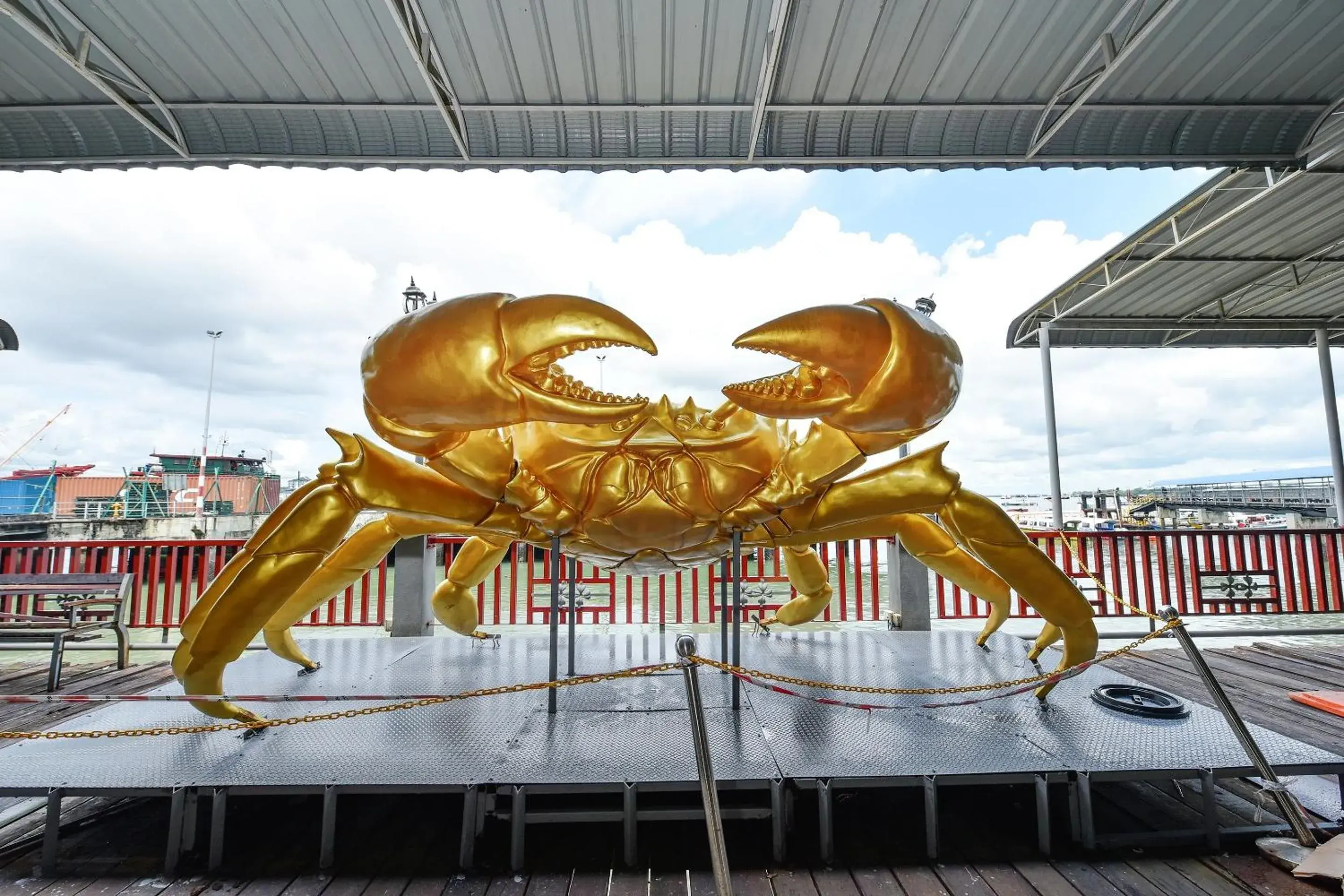 Facade/entrance in Hotel O Pulau Ketam Inn Facade/entrance in Hotel O Pulau Ketam Inn