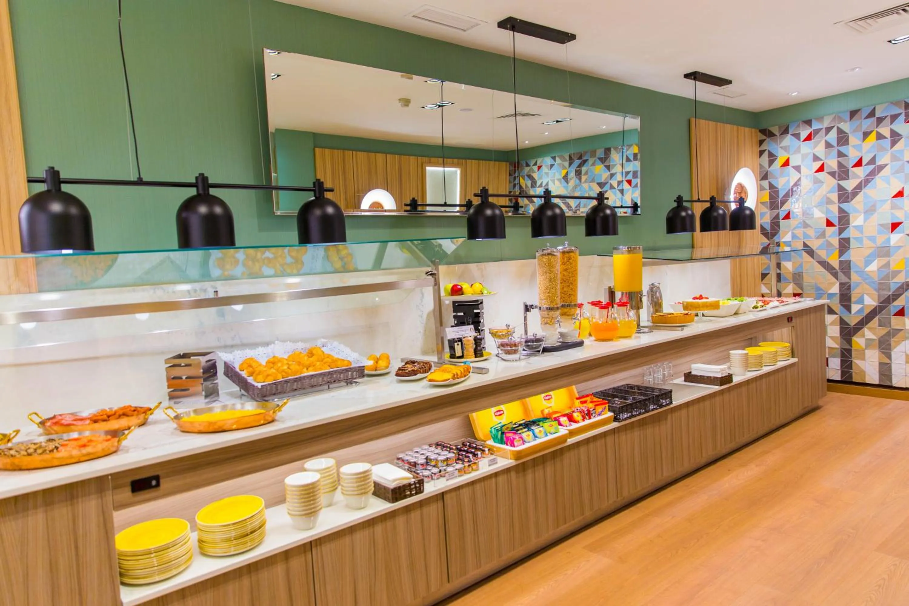 Breakfast in Hotel Opera