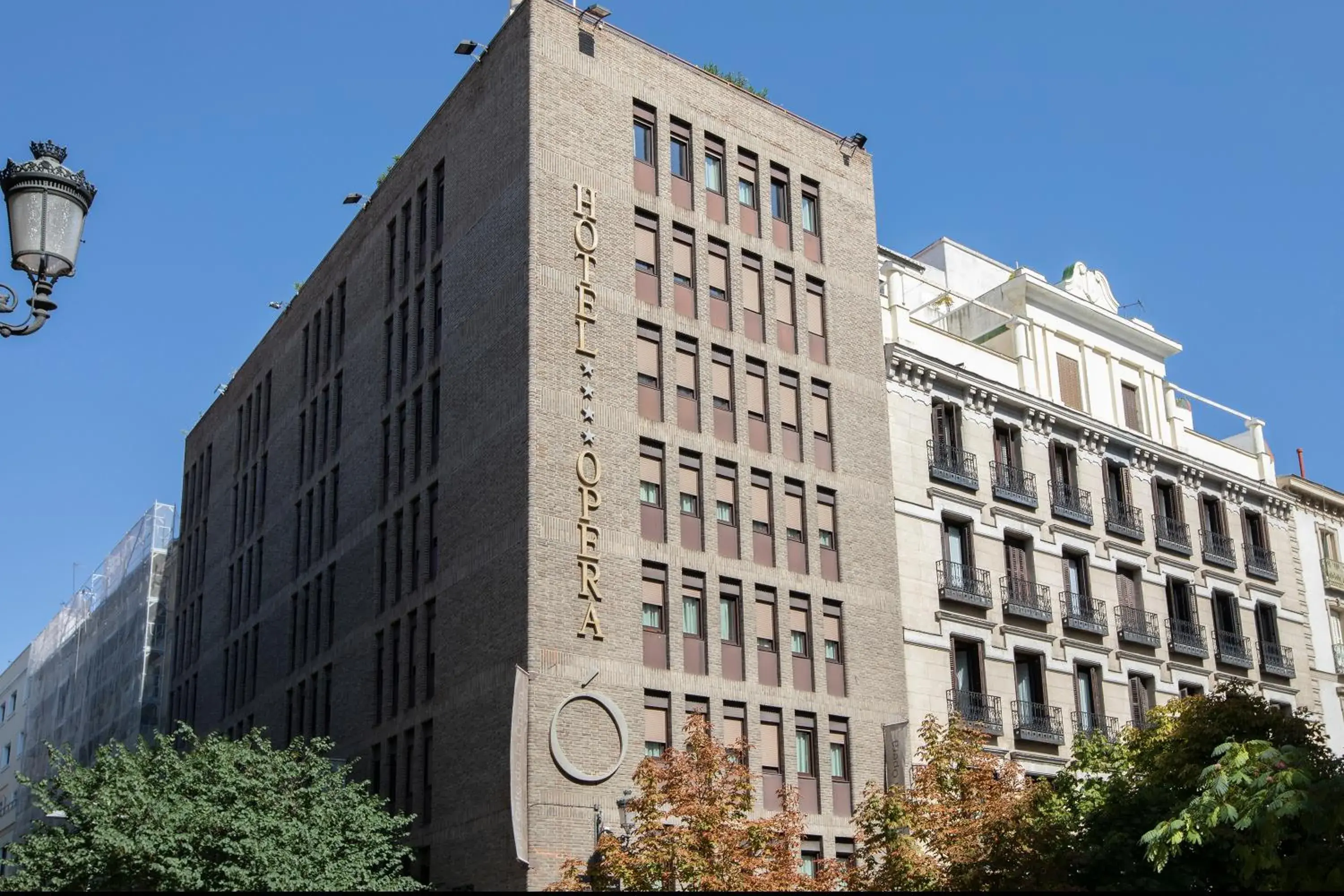 Property building in Hotel Opera Property building in Hotel Opera