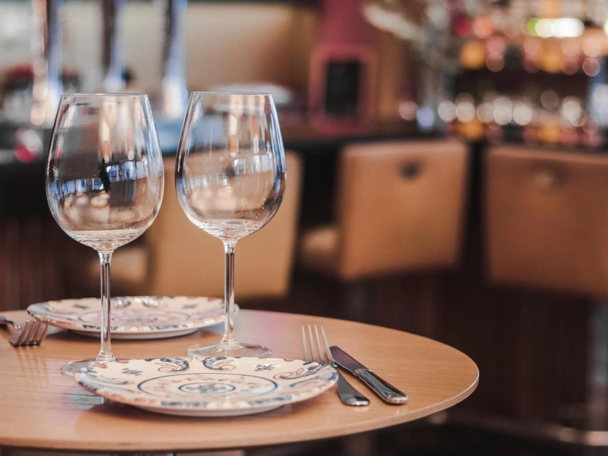 Restaurant/places to eat in Hotel Opera