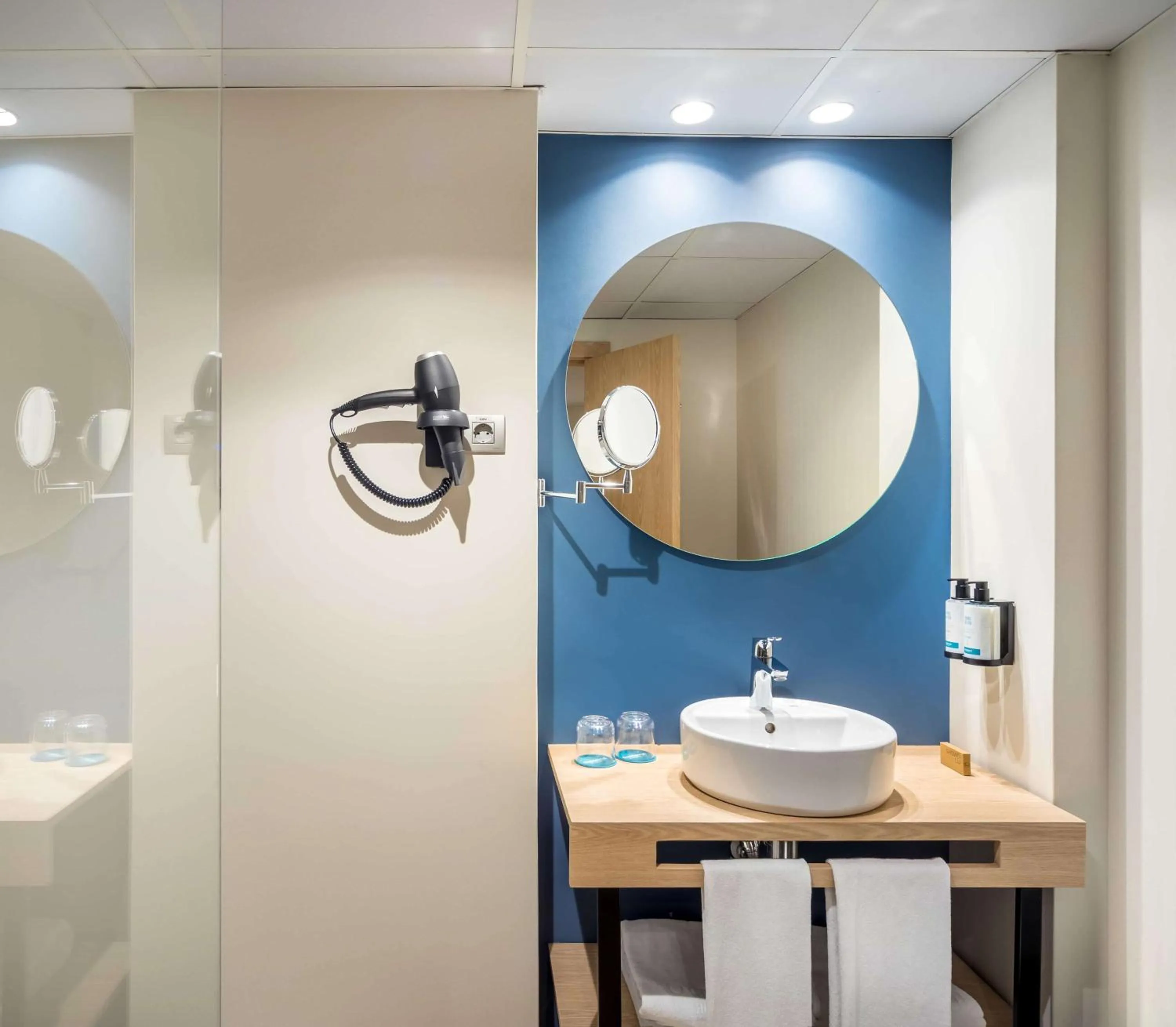 Bathroom in Occidental Alicante