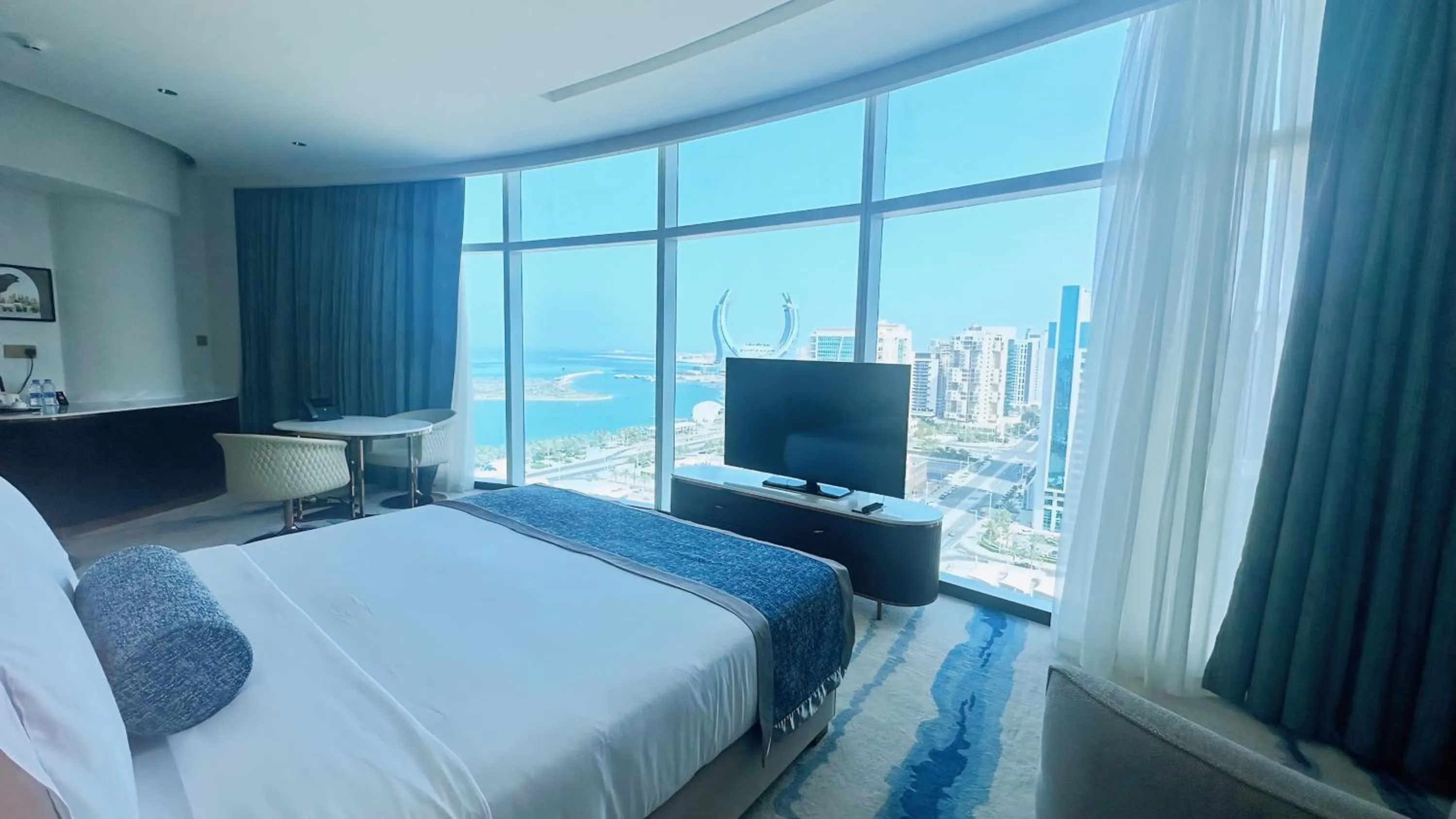 Sea view, Bed in Century Marina Hotel - Lusail