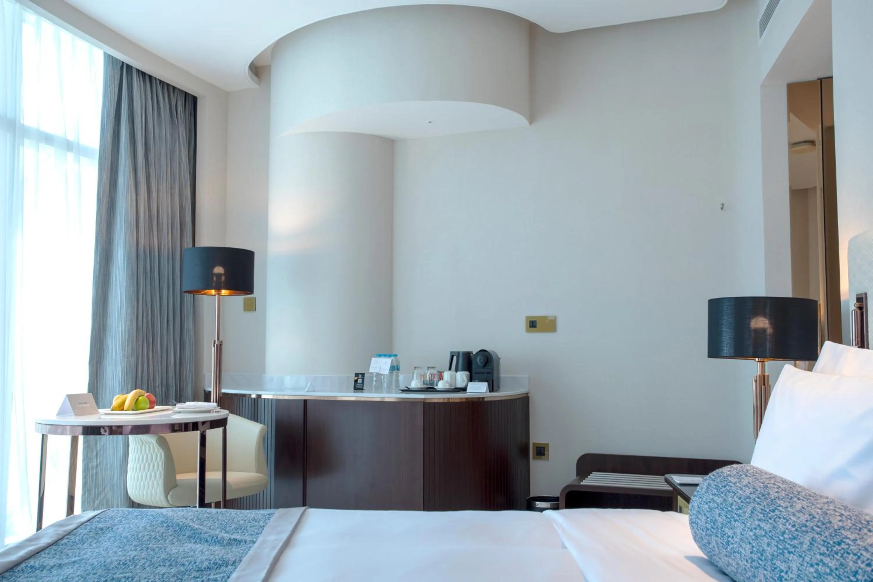 oven, Bed in Century Marina Hotel - Lusail