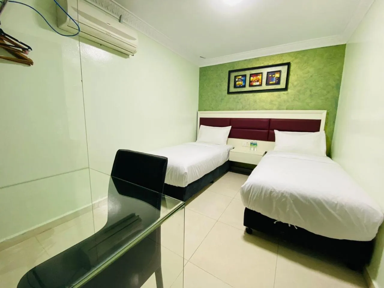 Photo of the whole room in Surya Boutique Hotel Klang