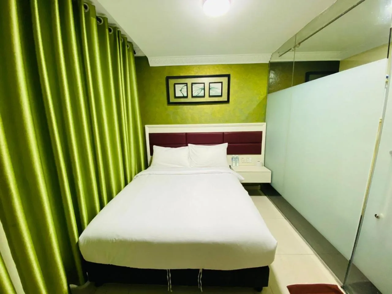 Bed in Surya Boutique Hotel Klang