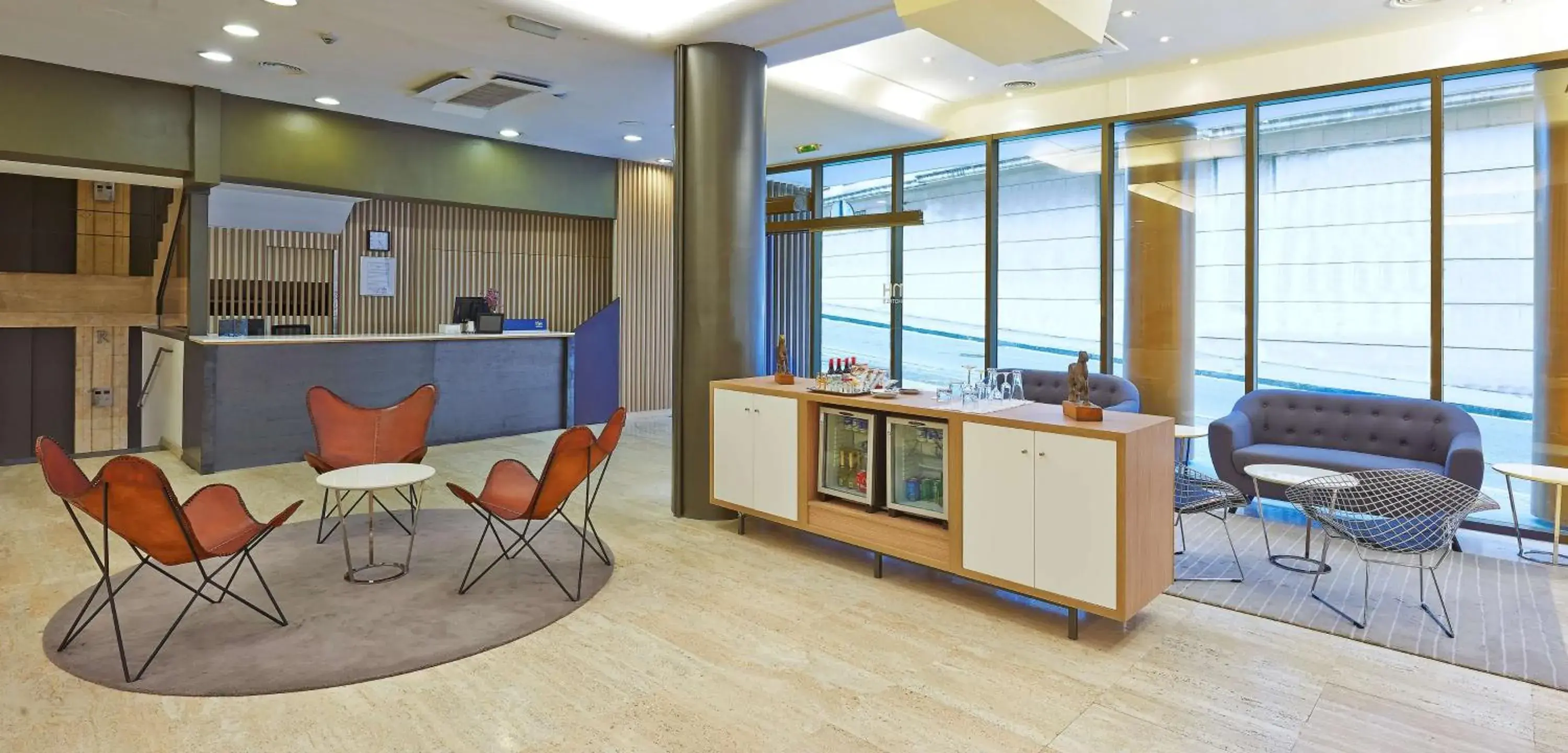 Lobby or reception in NH Bilbao Deusto Lobby or reception in NH Bilbao Deusto