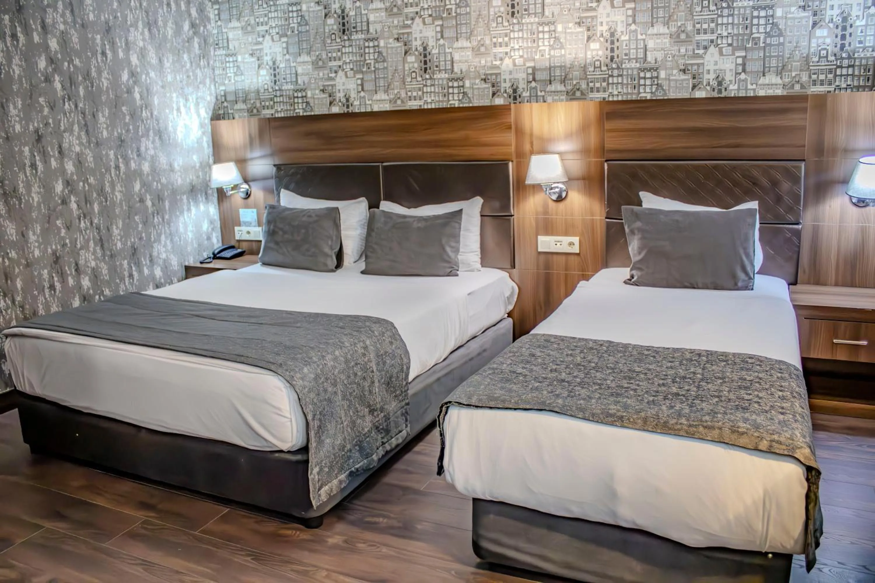 Bed in Ma City Hotel