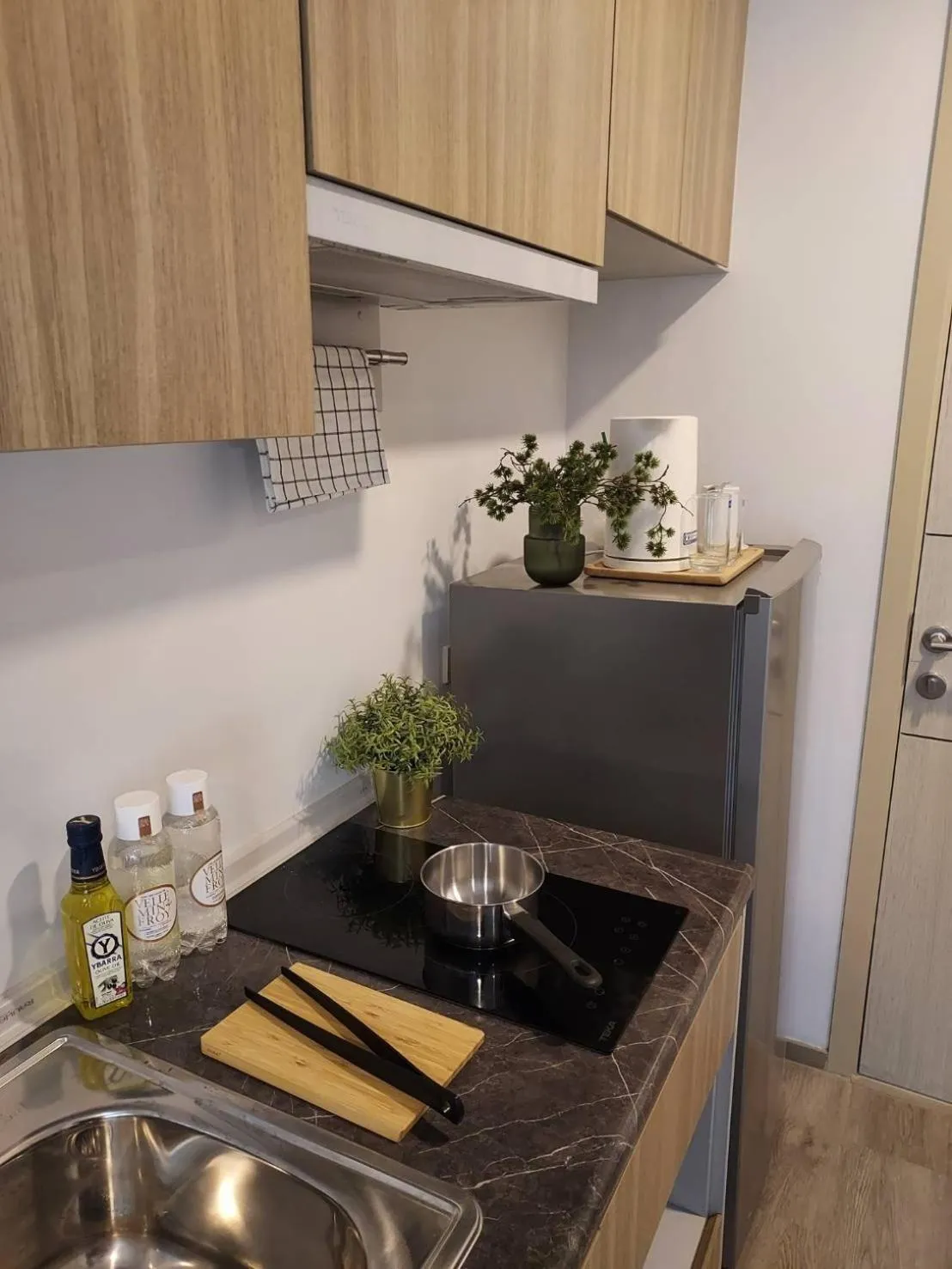 stove in Wellness Stay & Hotel Sukhumvit 107