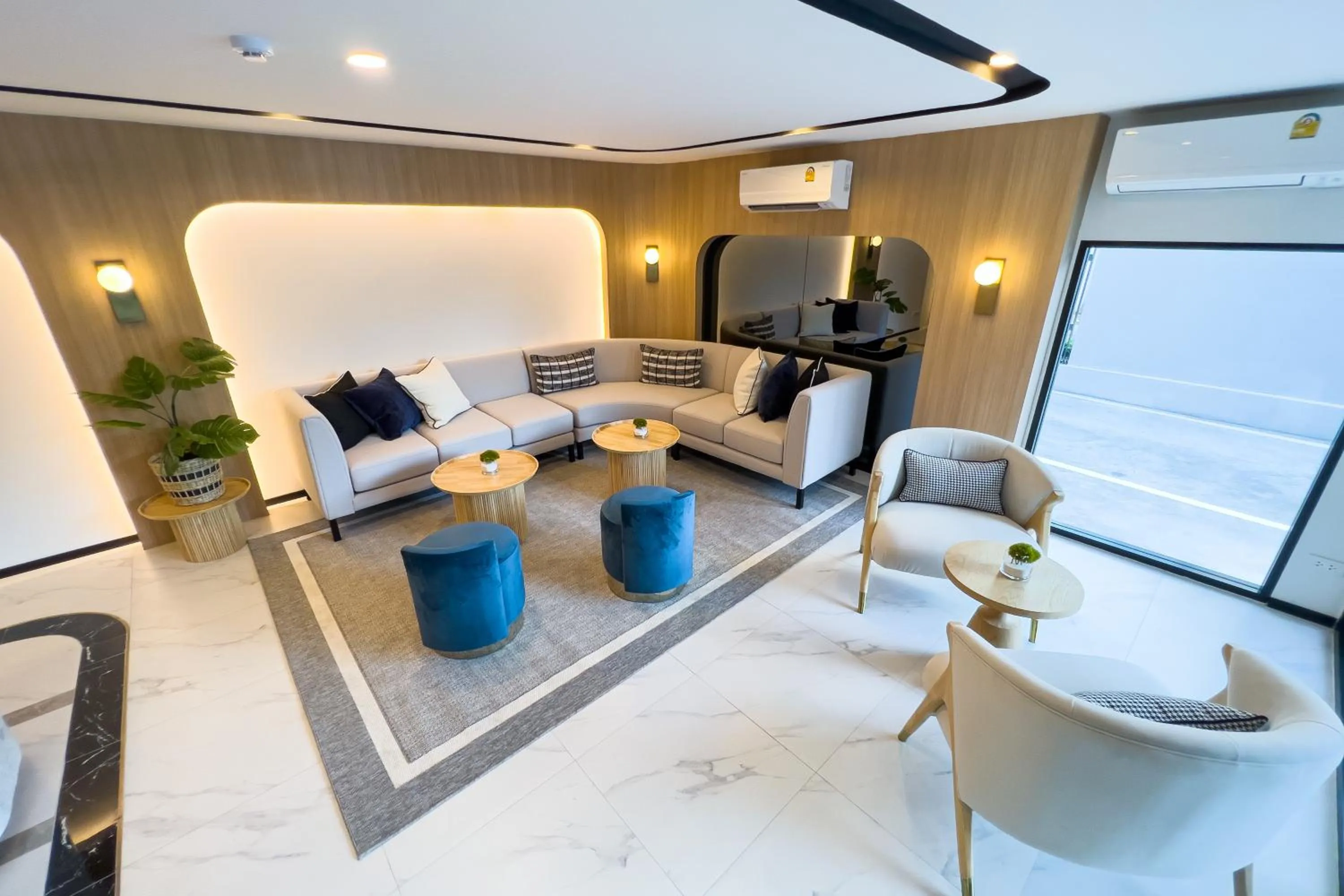 Lobby or reception in Wellness Stay & Hotel Sukhumvit 107