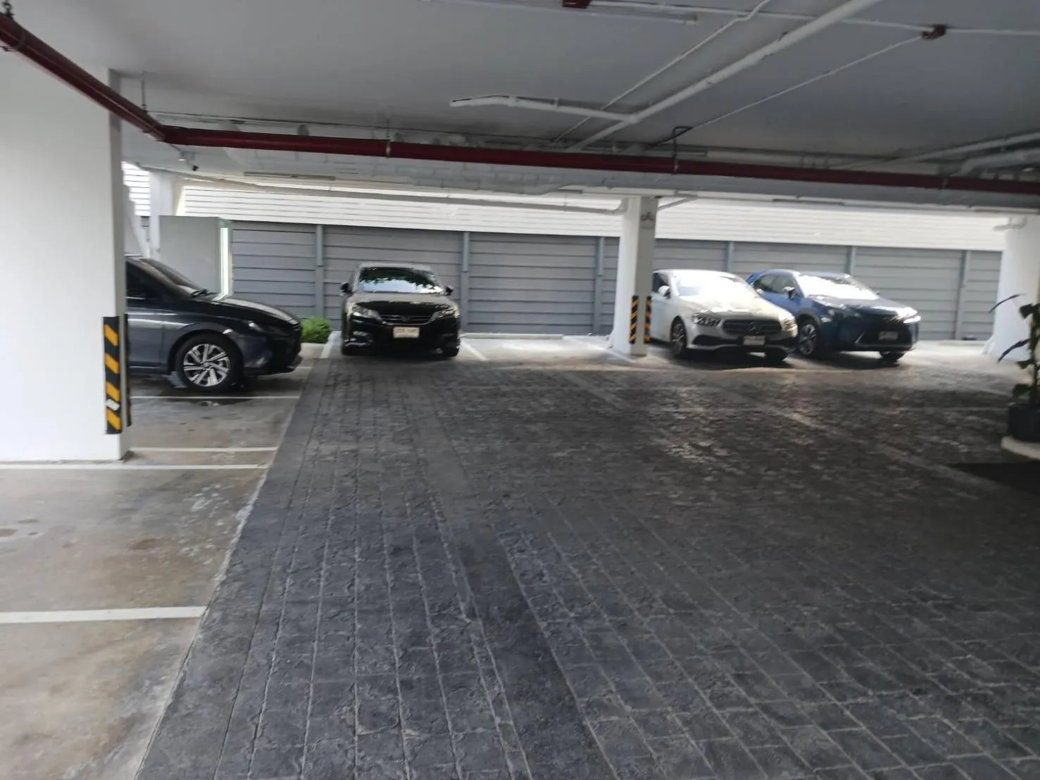 Parking in Wellness Stay & Hotel Sukhumvit 107