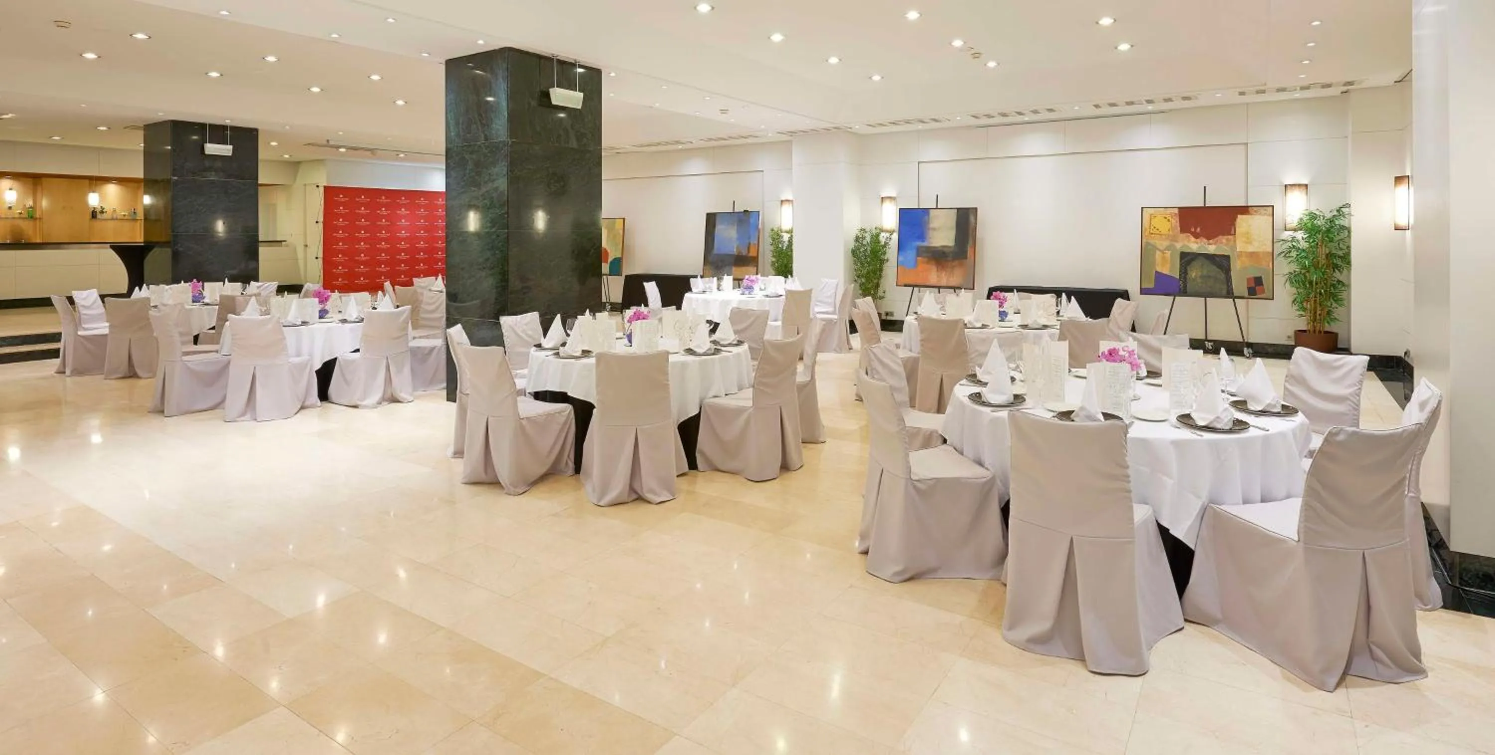 Meeting/conference room in NH Collection Villa de Bilbao