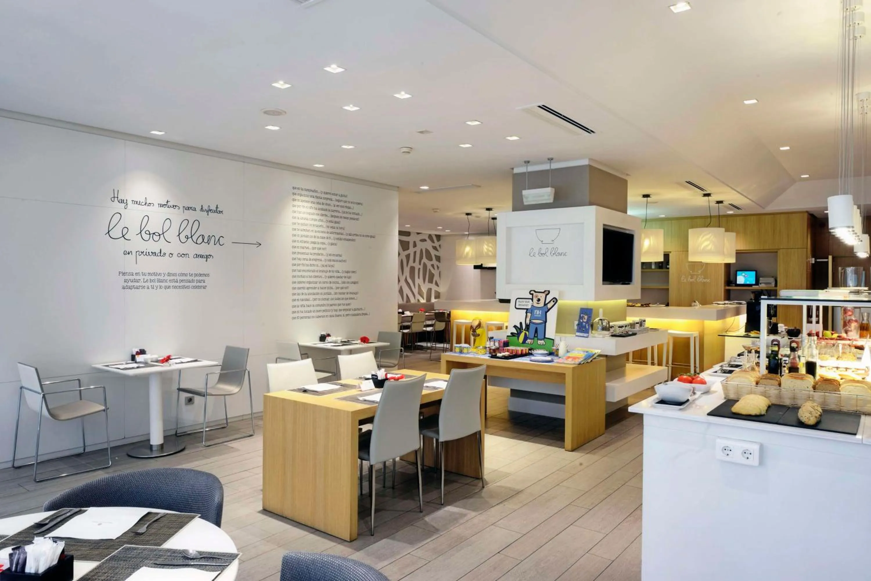 Breakfast in NH Collection Villa de Bilbao