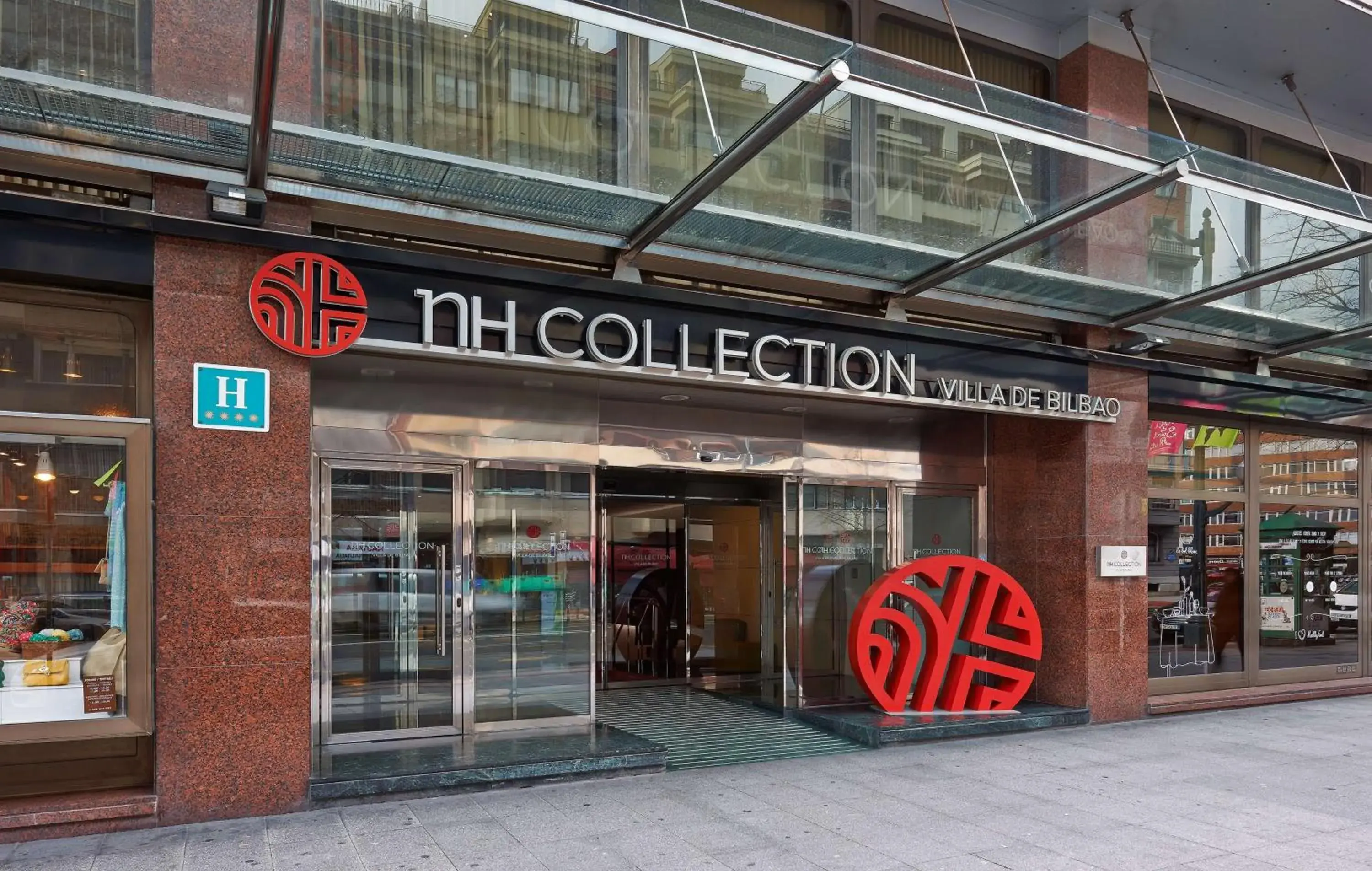 Property building in NH Collection Villa de Bilbao Property building in NH Collection Villa de Bilbao