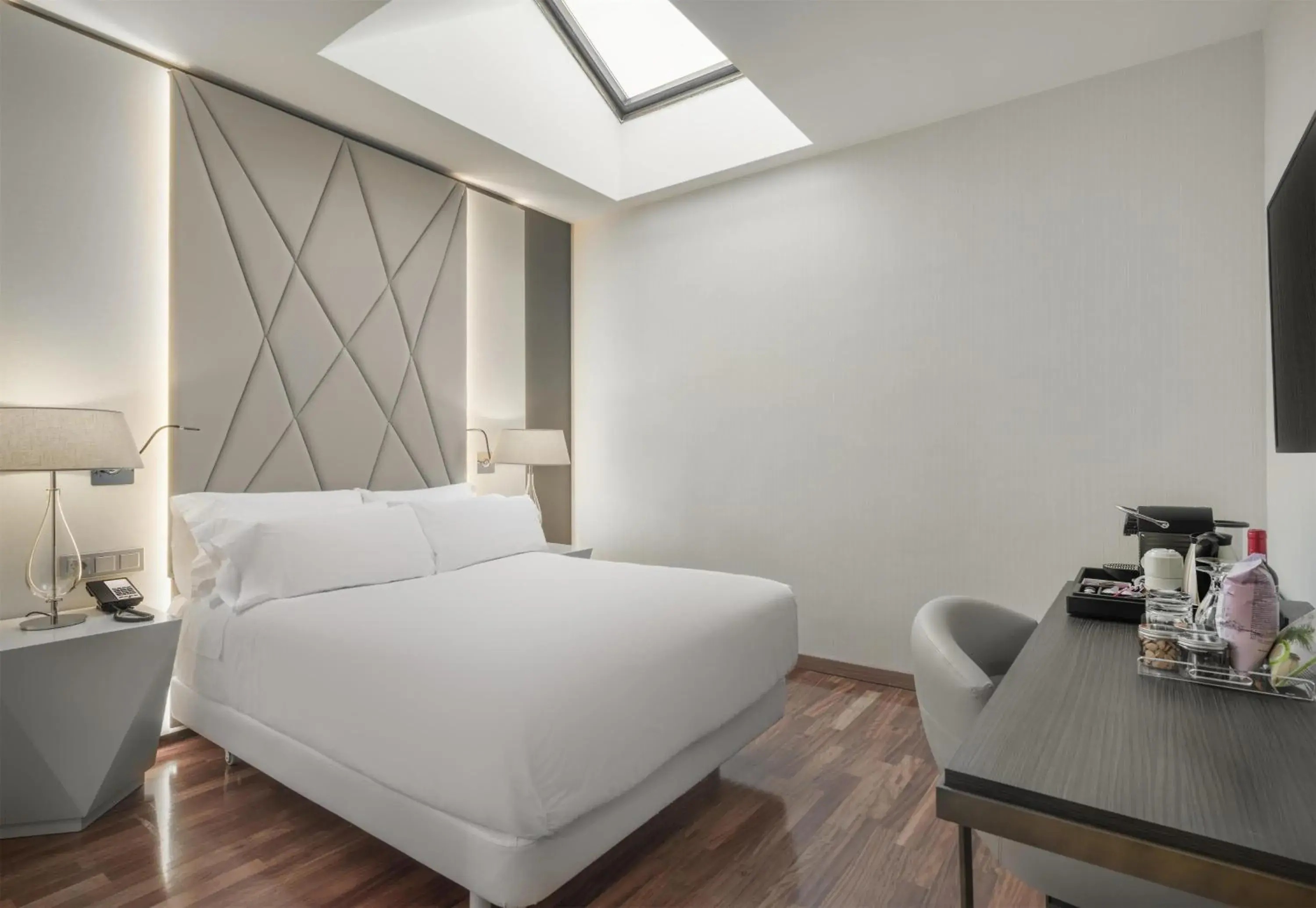 Small Superior Room in NH Collection Salamanca Palacio de Castellanos Small Superior Room in NH Collection Salamanca Palacio de Castellanos