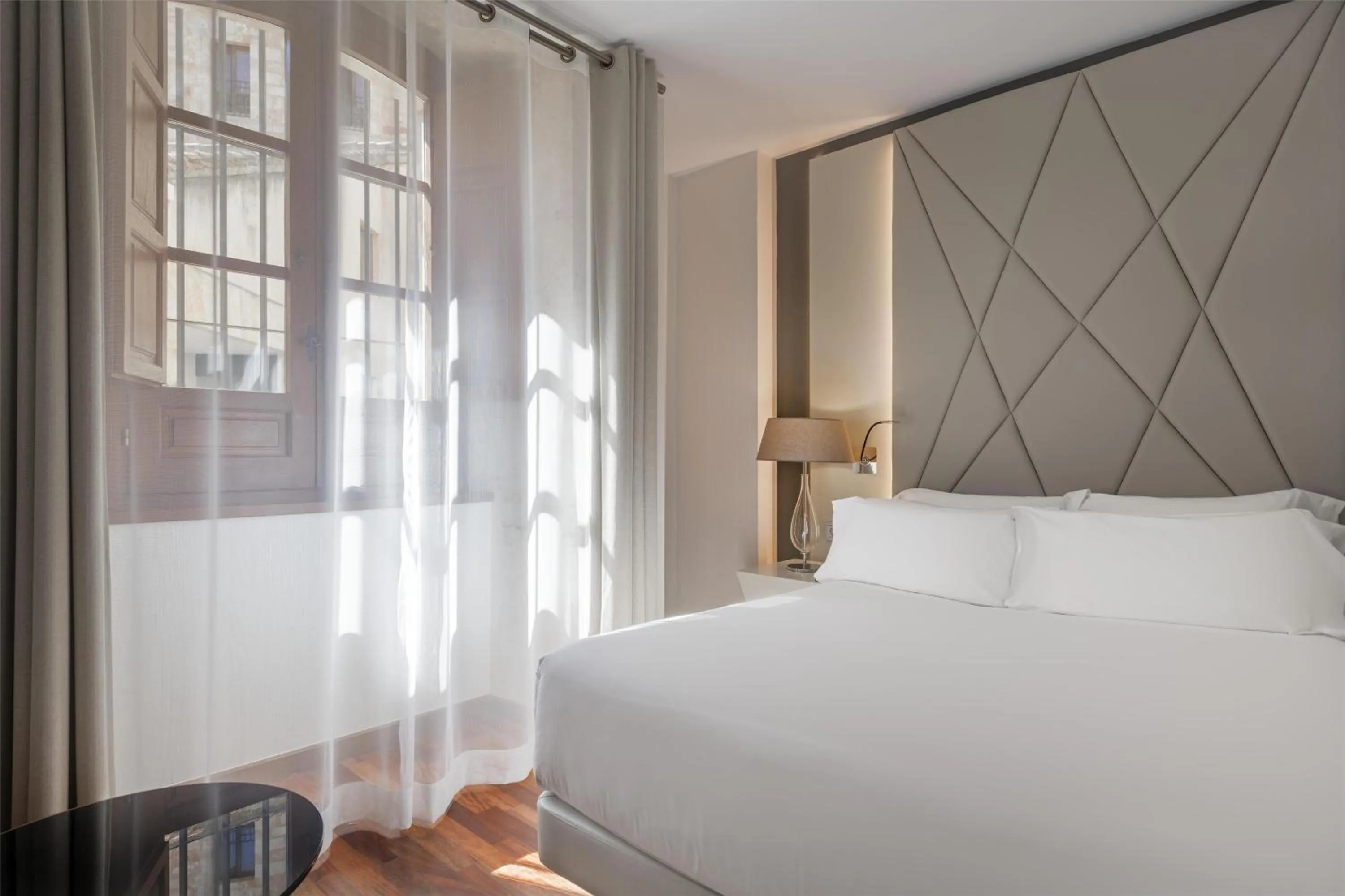 Bedroom, Bed in NH Collection Salamanca Palacio de Castellanos