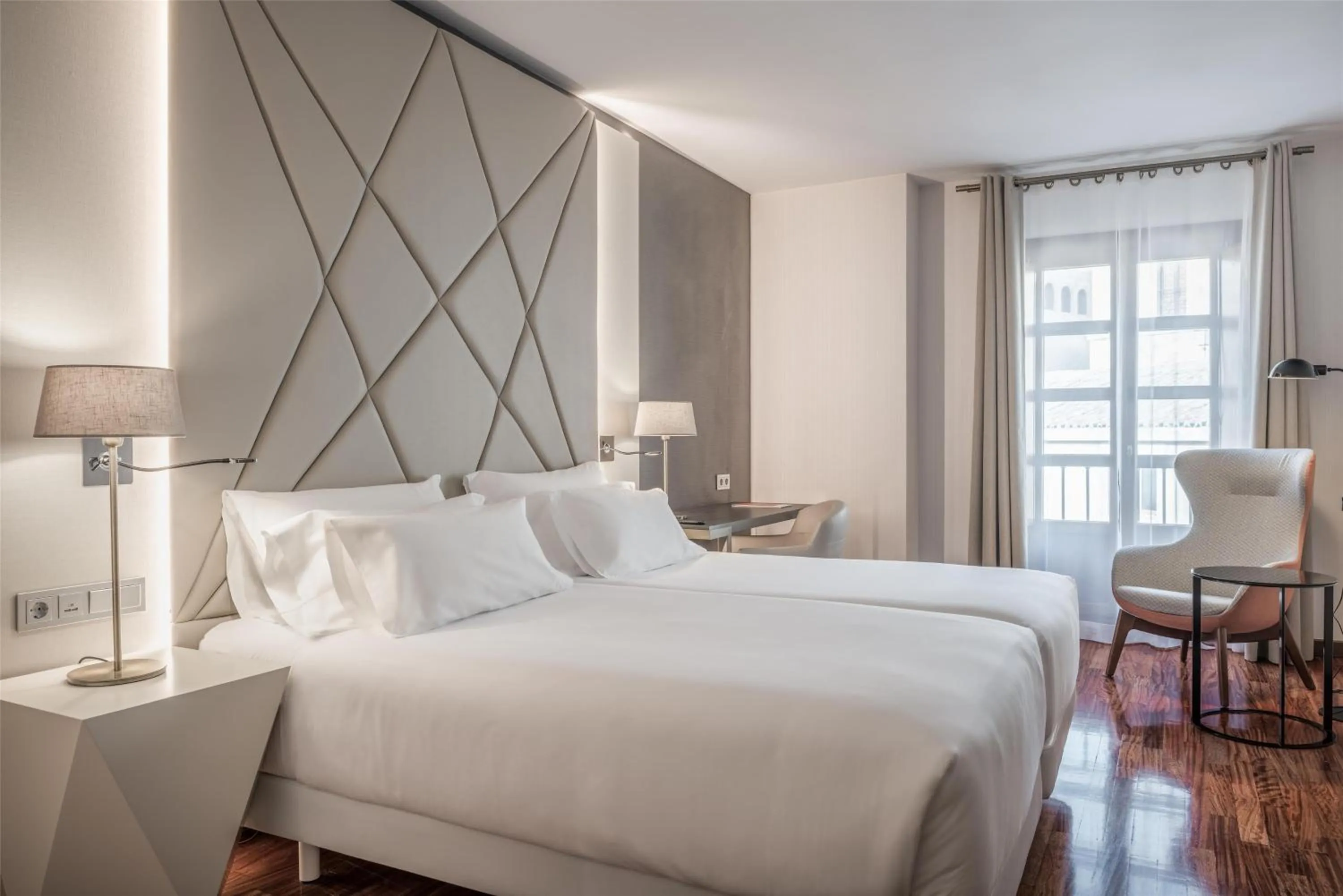 Bedroom, Bed in NH Collection Salamanca Palacio de Castellanos