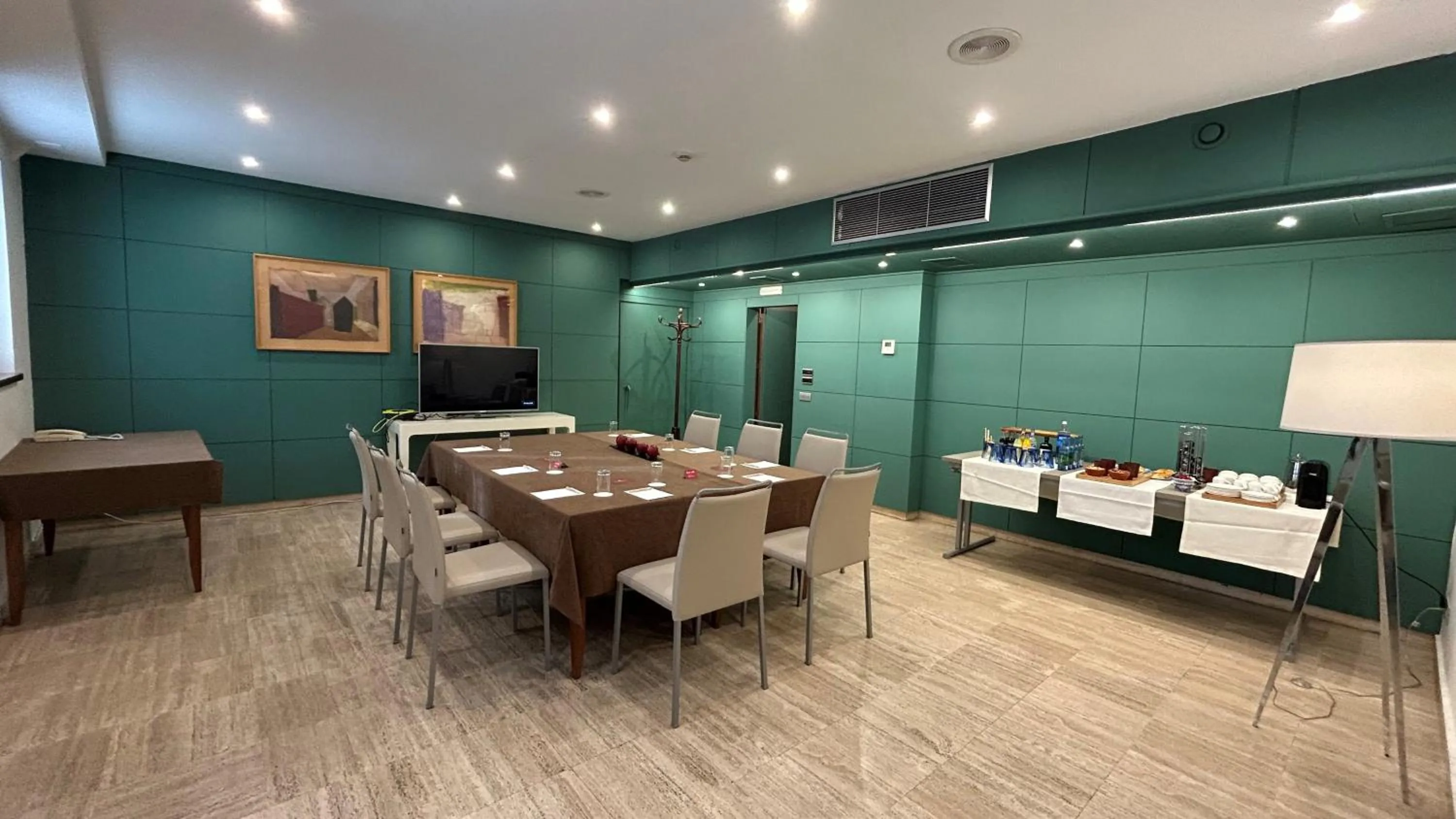 Meeting/conference room in NH Collection Salamanca Palacio de Castellanos
