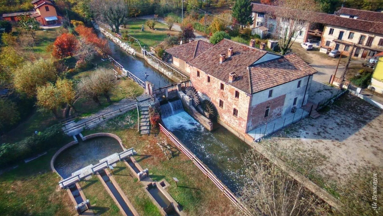 Property building in Cascina Mora Bassa