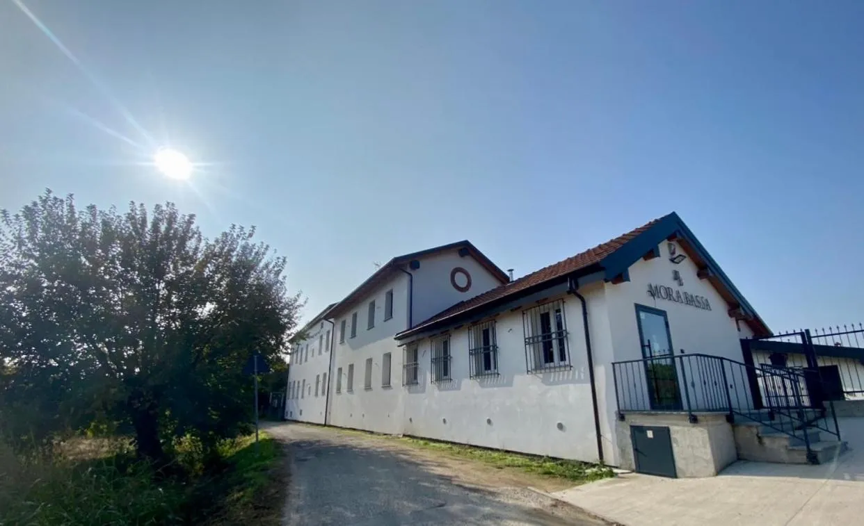Property building in Cascina Mora Bassa