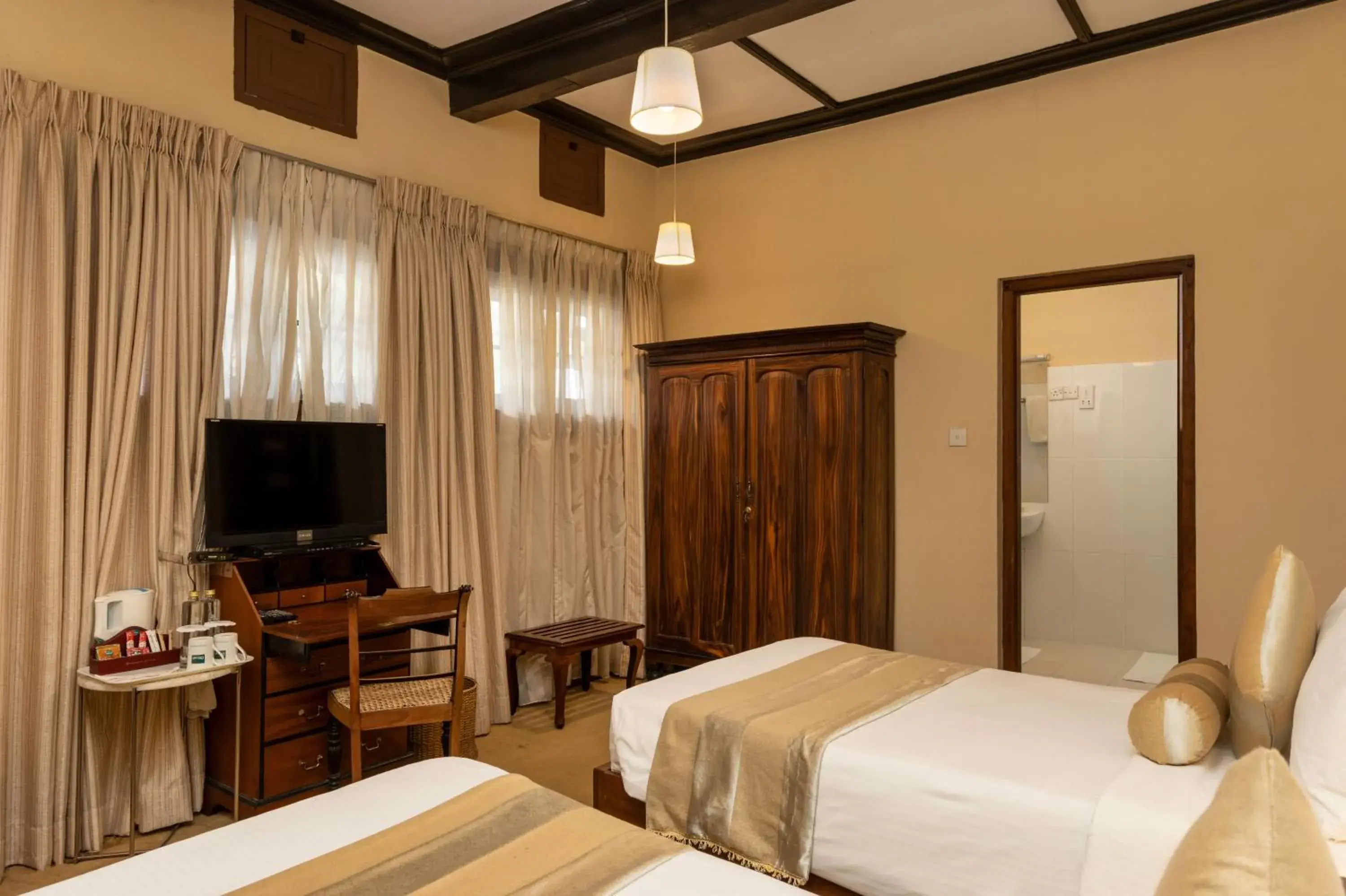 Bedroom, Bed in The Hill Club Bedroom, Bed in The Hill Club