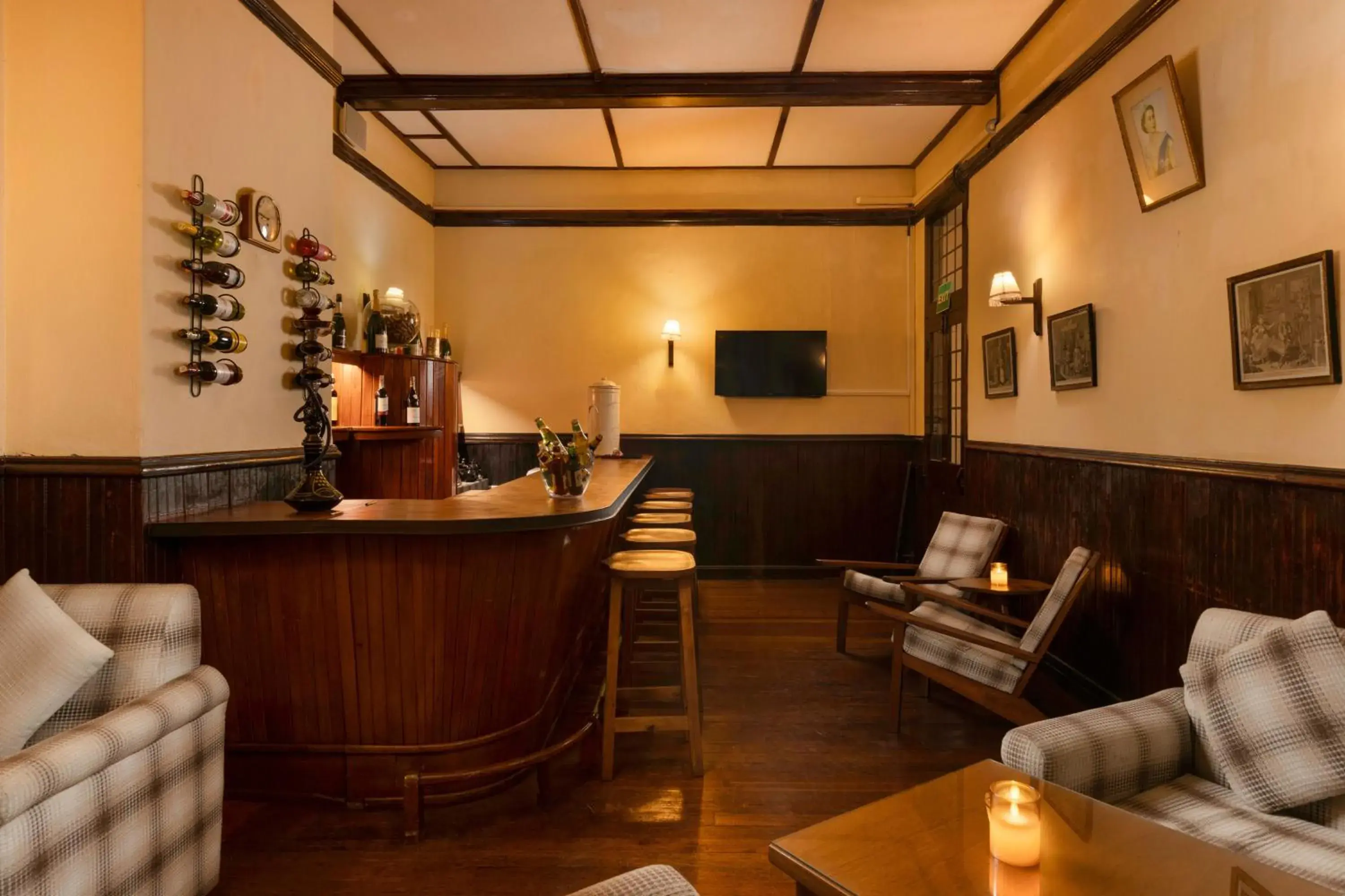 Property building in The Hill Club Property building in The Hill Club