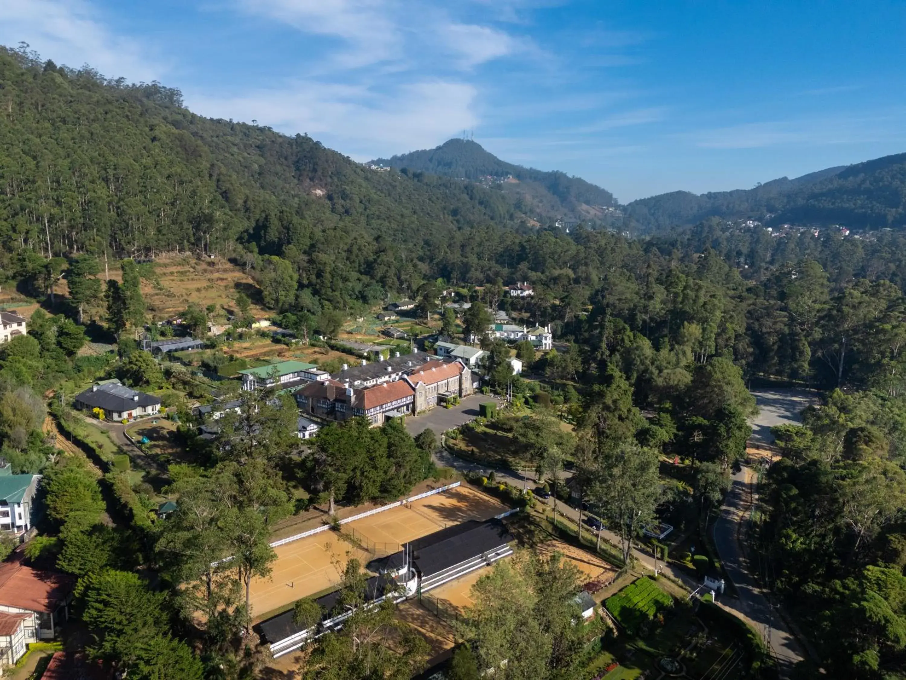 Bird's eye view in The Hill Club Bird's eye view in The Hill Club