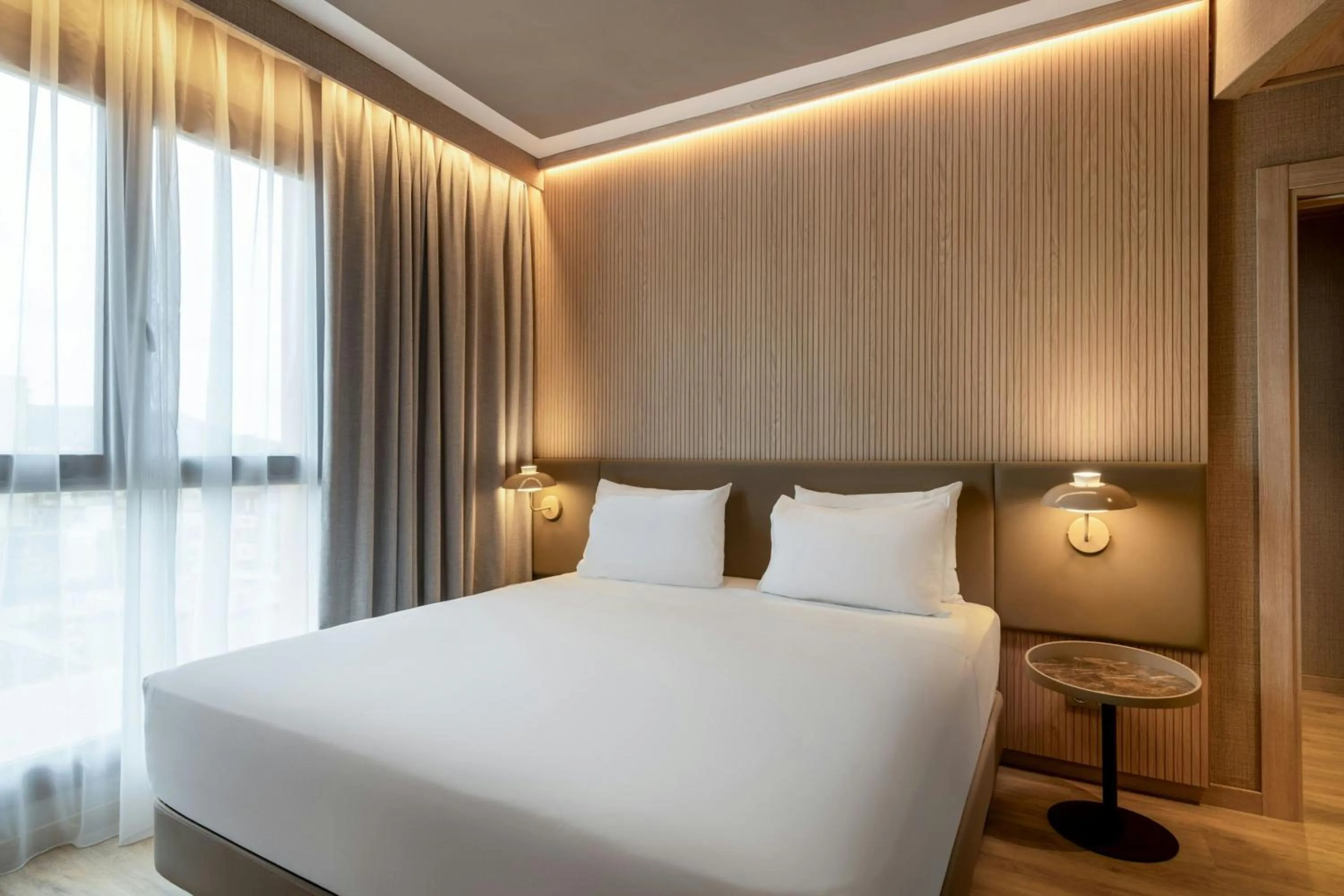 Photo of the whole room, Bed in AC Hotel by Marriott Cartagena