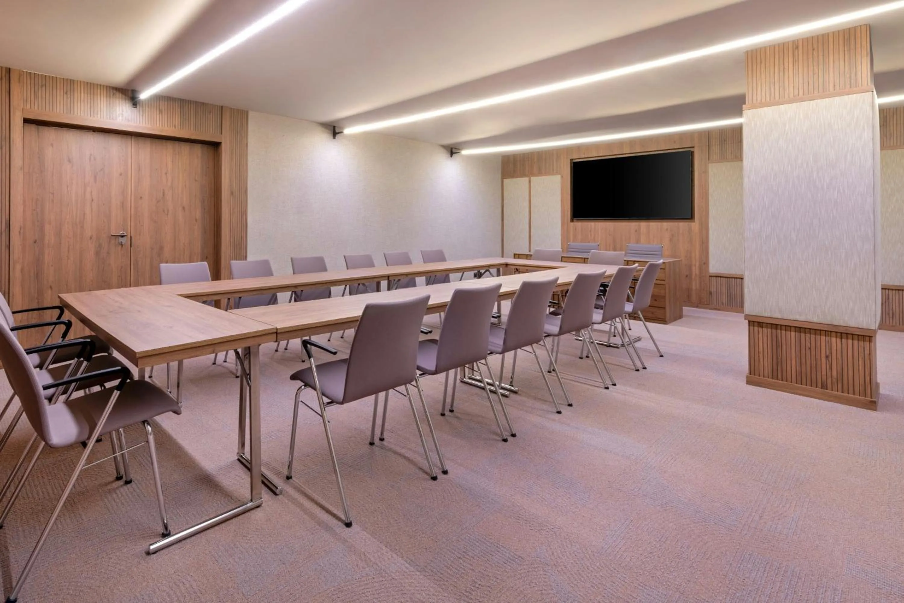 Meeting/conference room in AC Hotel by Marriott Cartagena