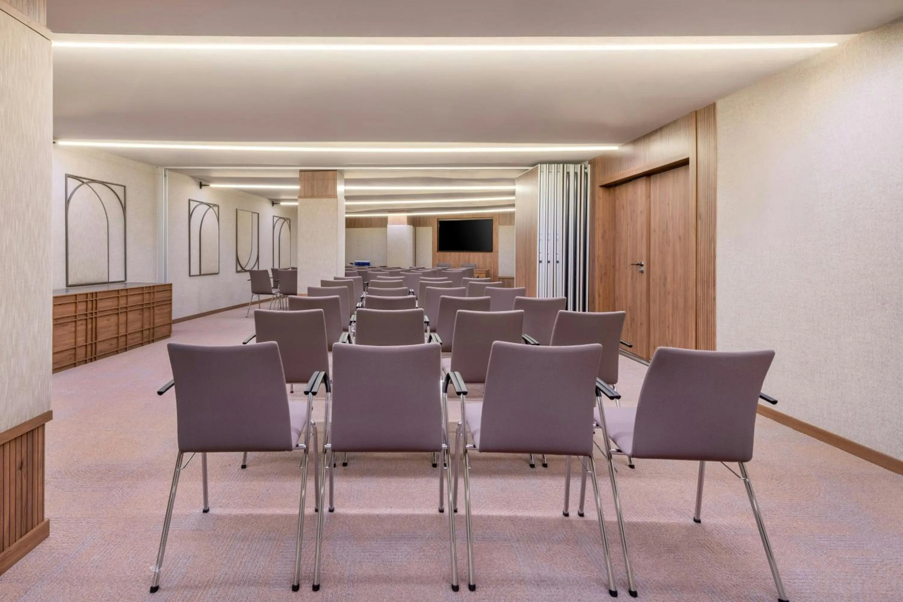 Meeting/conference room in AC Hotel by Marriott Cartagena
