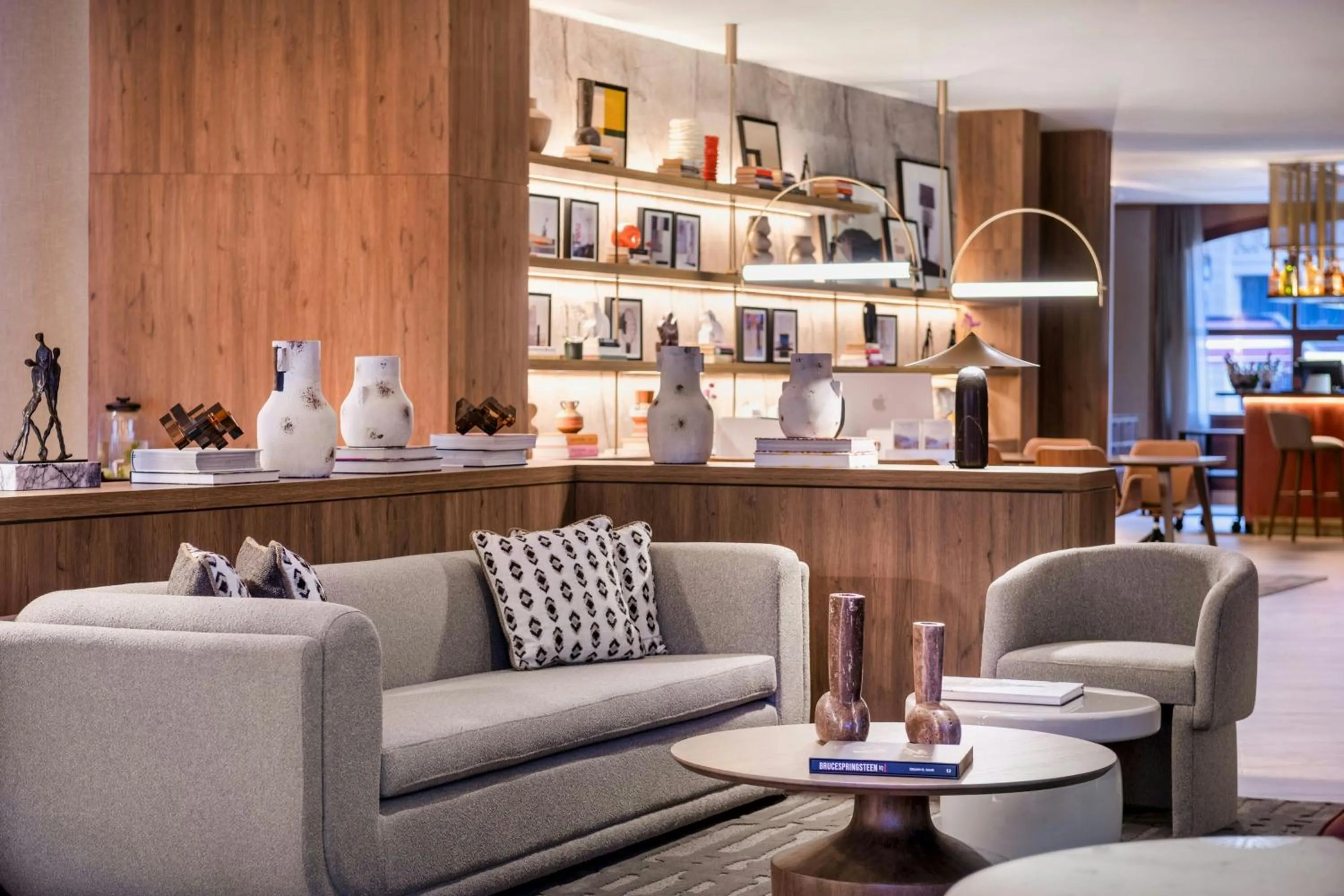 Lounge or bar in AC Hotel by Marriott Cartagena