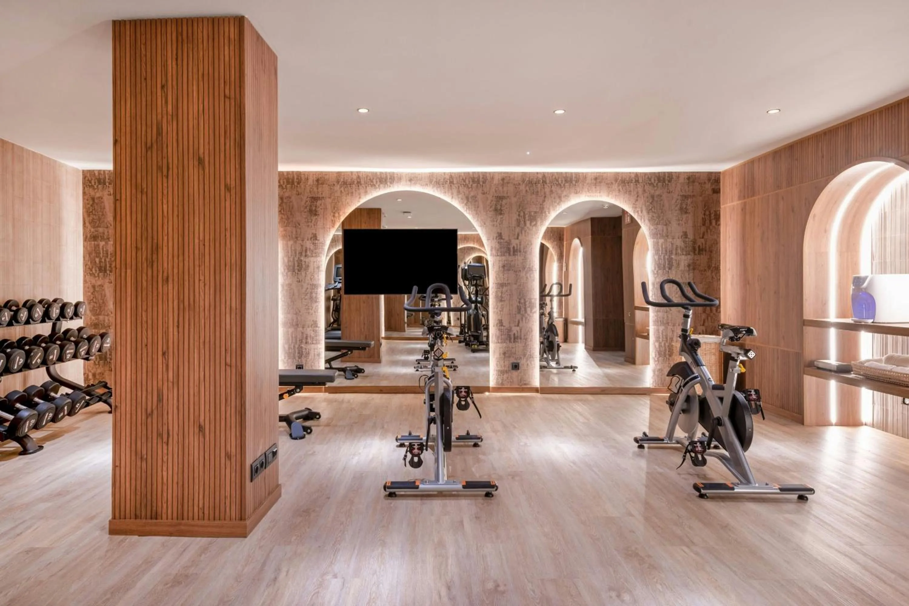 Fitness centre/facilities in AC Hotel by Marriott Cartagena