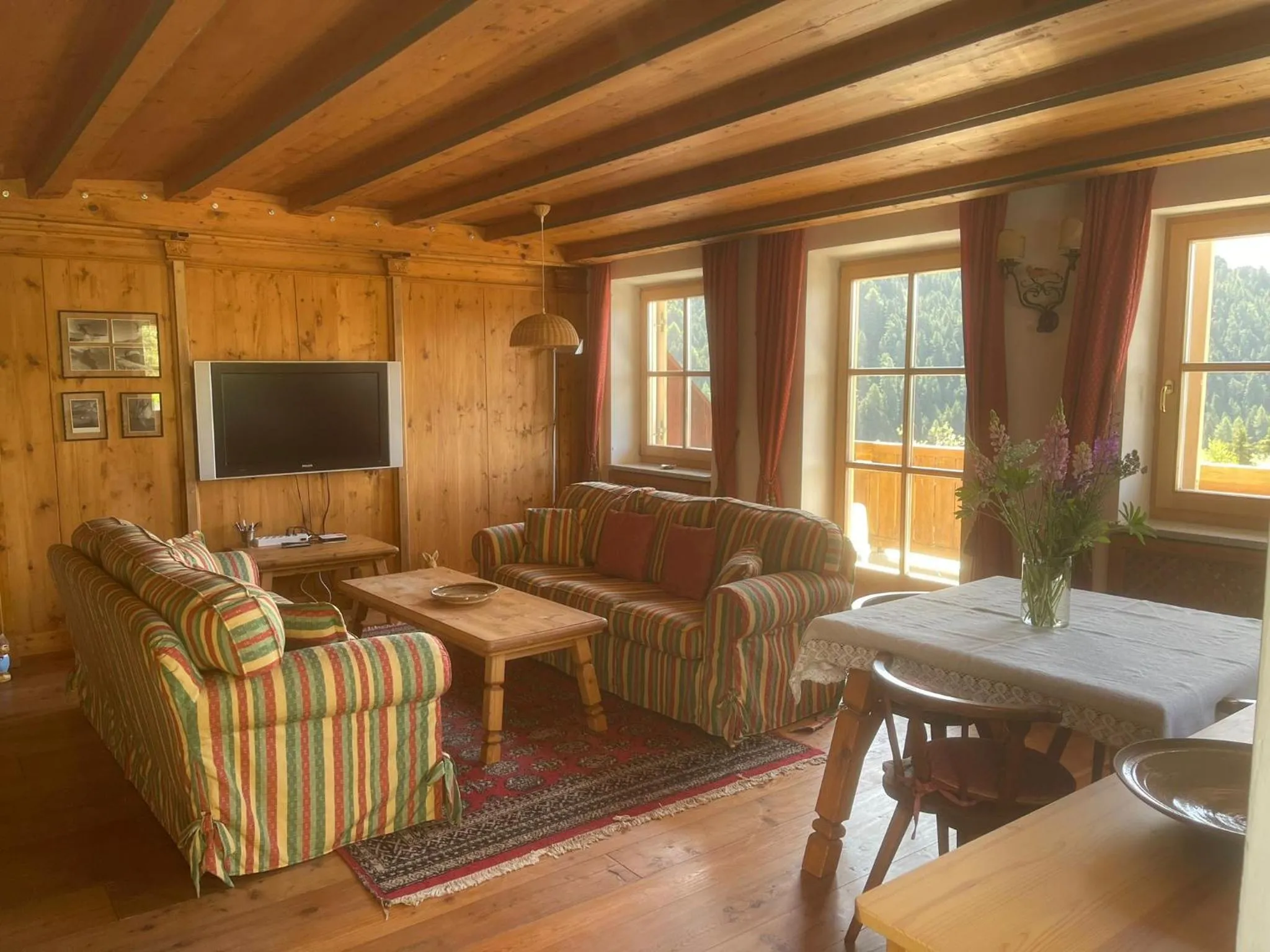 Seating area in PLOSE Parkhotel & Residence