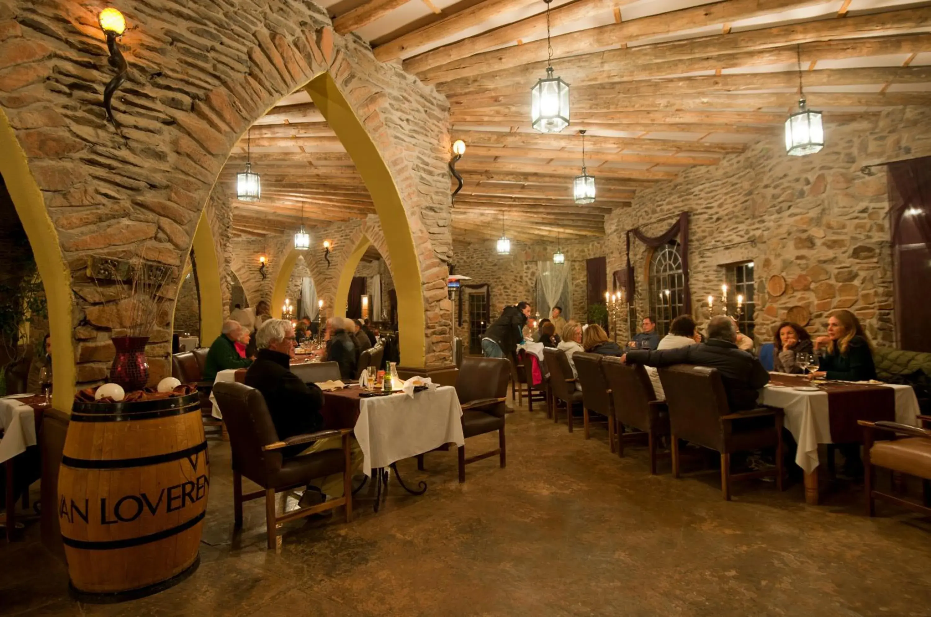 Restaurant/places to eat in Le Mirage Resort & Spa Restaurant/places to eat in Le Mirage Resort & Spa