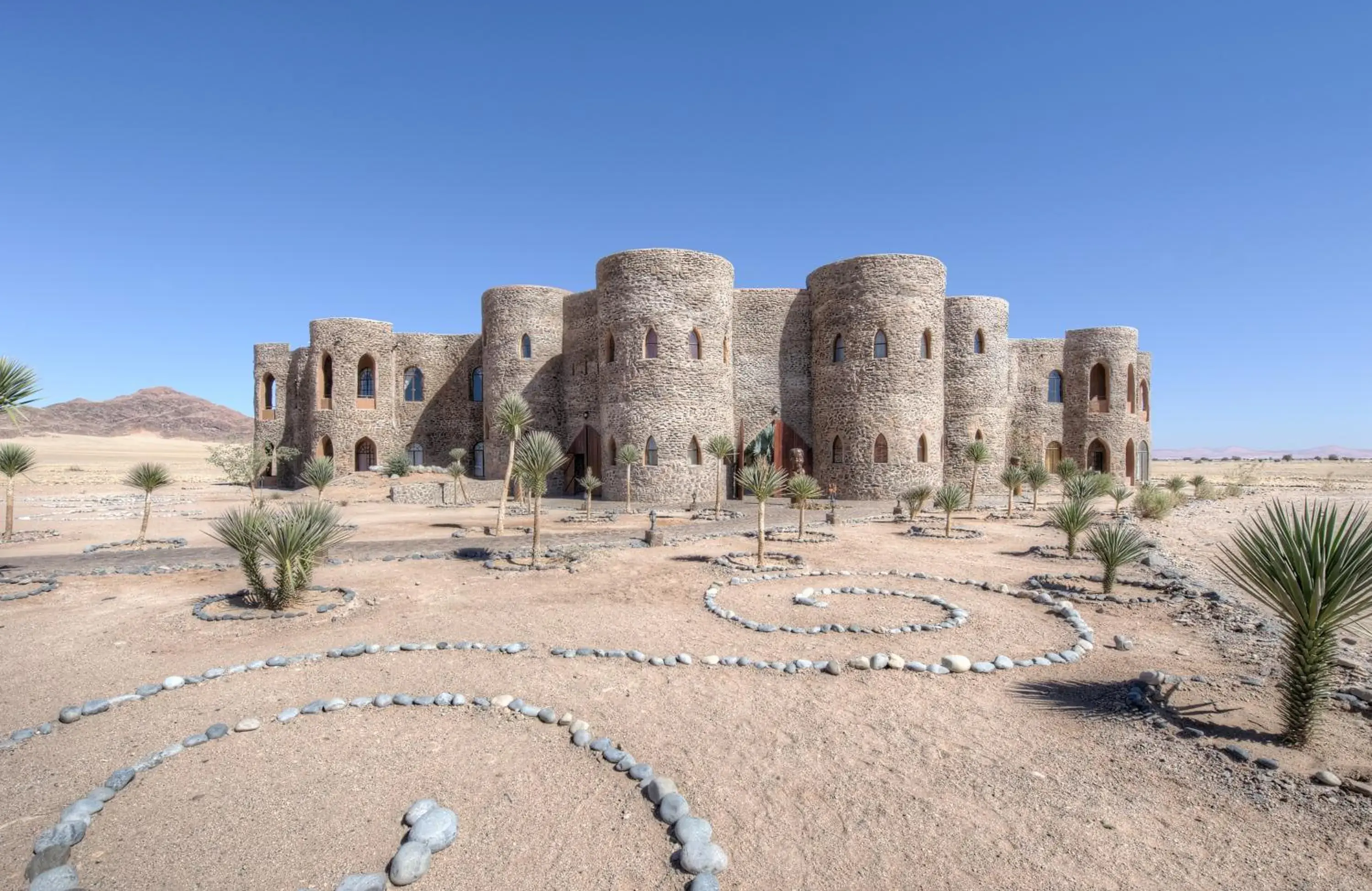 Facade/entrance in Le Mirage Resort & Spa Facade/entrance in Le Mirage Resort & Spa