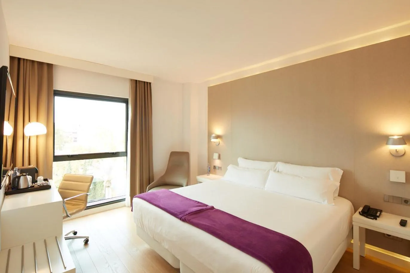 Photo of the whole room, Bed in Sercotel Amistad Murcia
